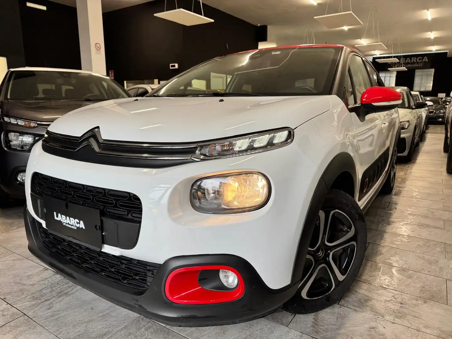 Citroen C3 1.2 puretech Shine Biały - 1
