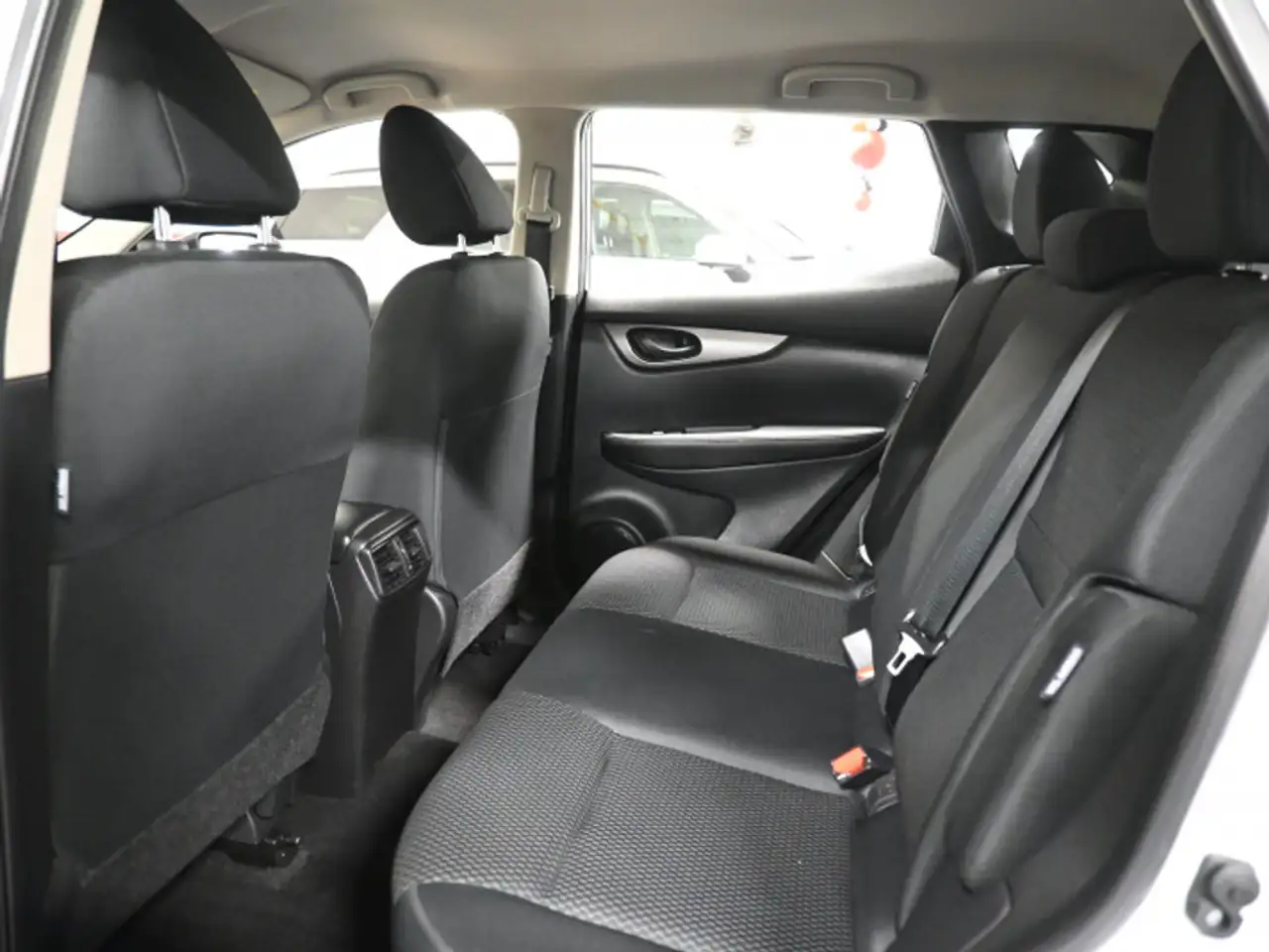 Nissan Qashqai снимка Nissan Qashqai