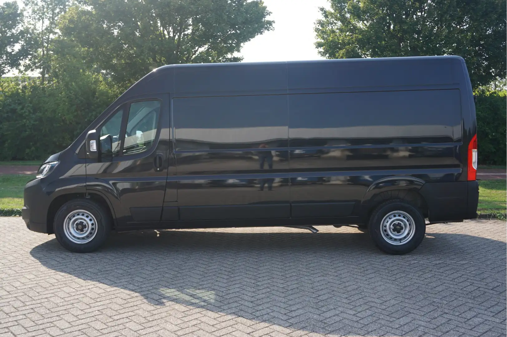 Peugeot Boxer 35+ Heavy 2.2HDI 180PK EAT8 Automaat L3H2 BPM VRIJ Noir - 2