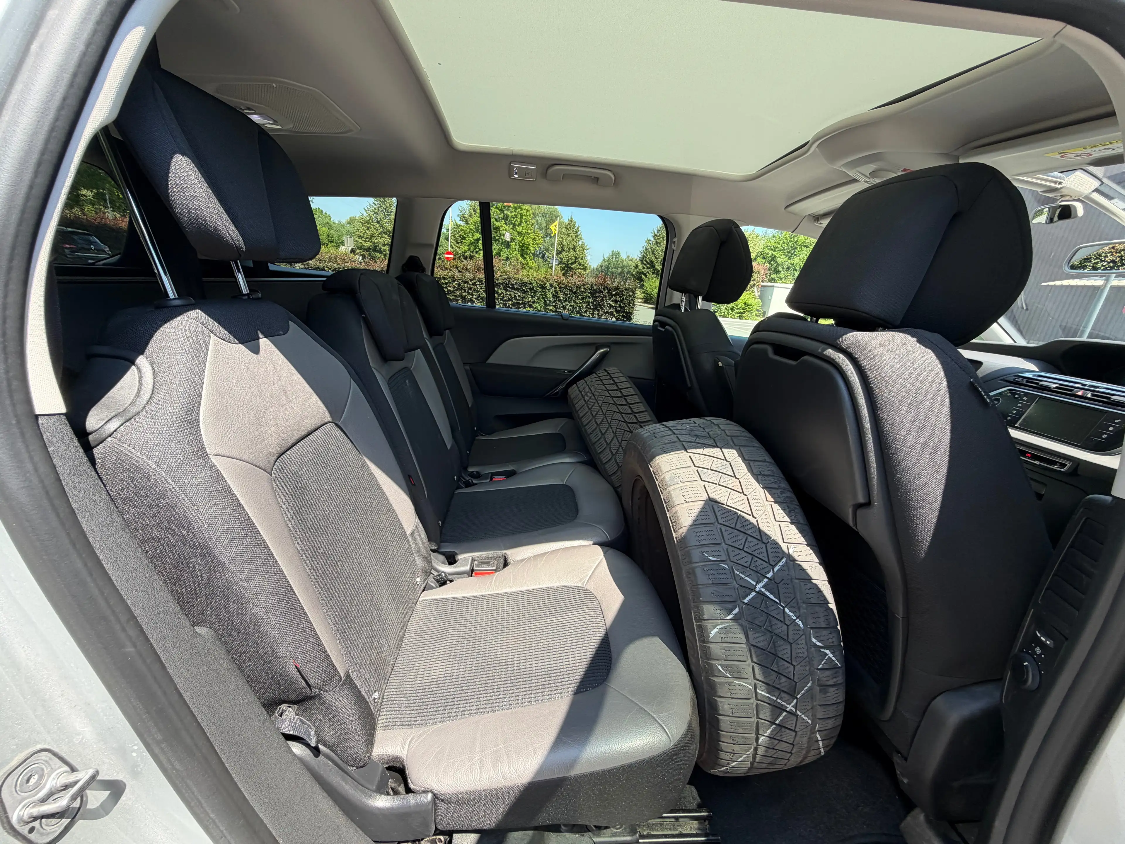 Citroen Grand C4 Picasso Grand C4 Picasso 1.6 BlueHDi exclusive 7 places carnet complet — photo 8
