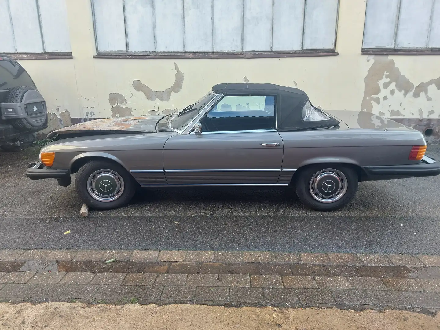 Mercedes-Benz SL 450 R107 - 1