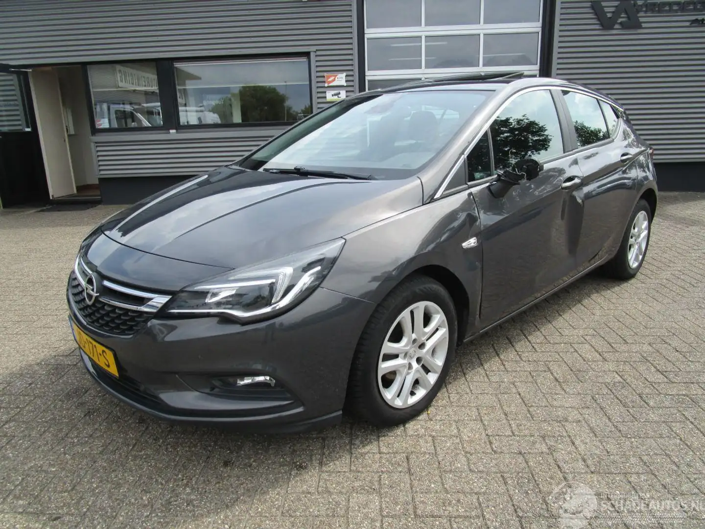 Opel Astra 1.0 Edition 5drs Grijs - 1