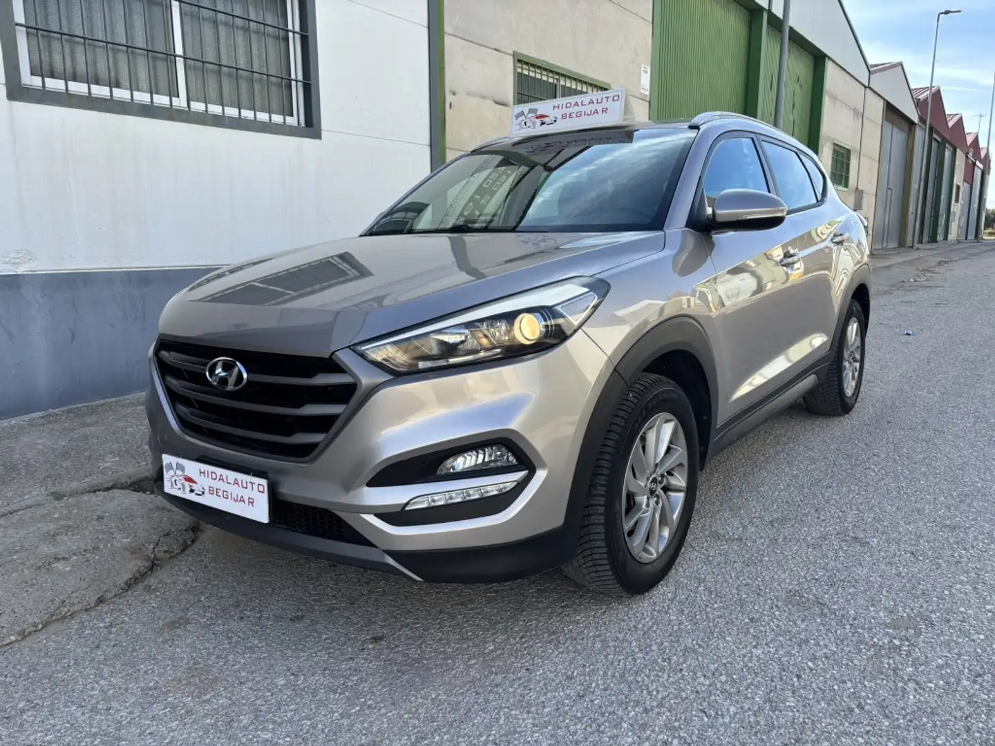 Hyundai TUCSON Todoterreno Manual de 5 Puertas Beige - 1
