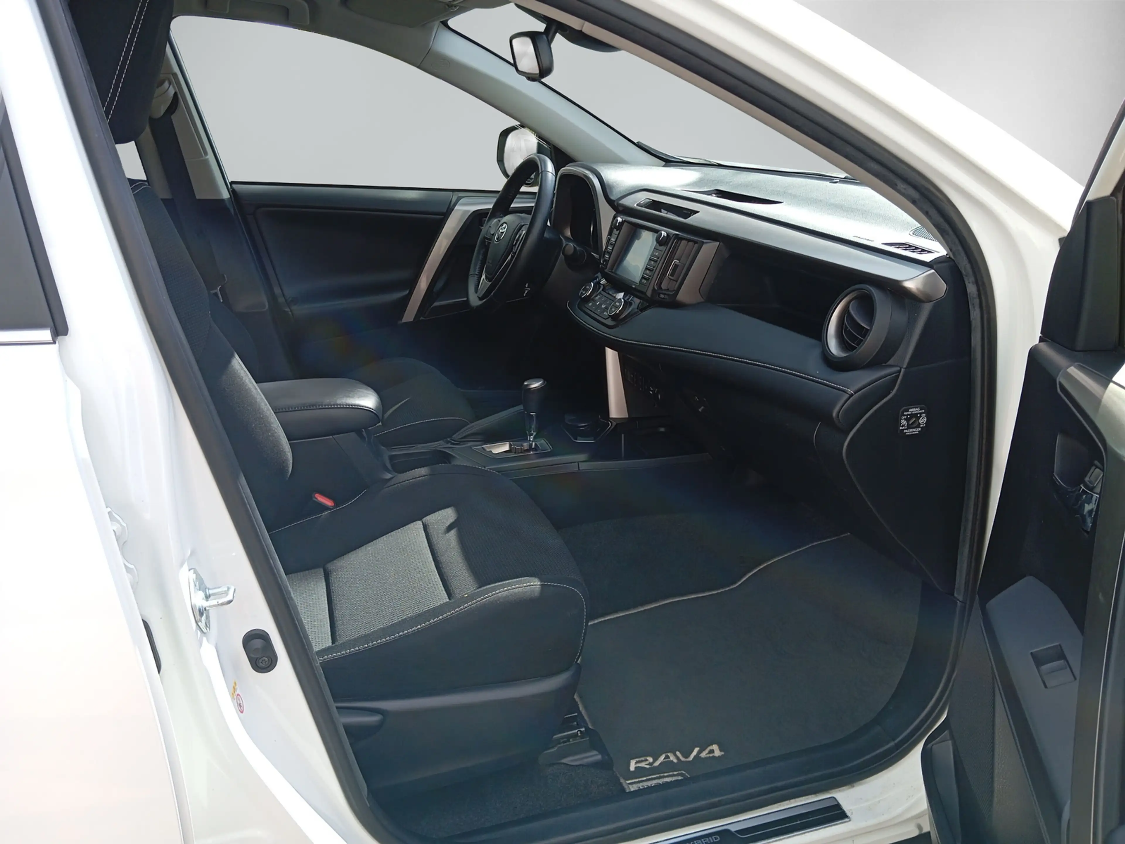 Toyota RAV4 RAV 4 2,5 Hybrid Team Deutschland 1. Hand — photo 9