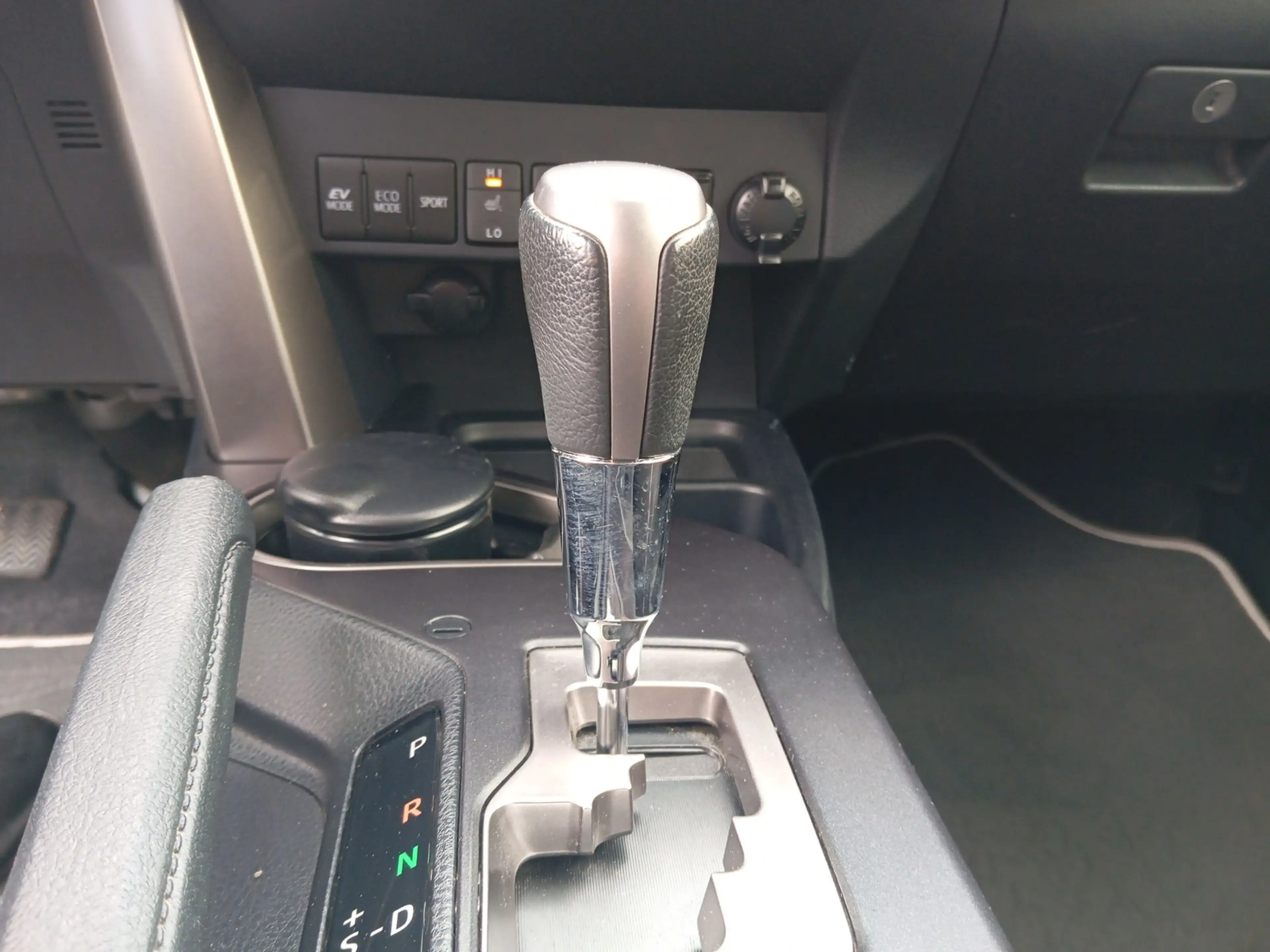 Toyota RAV4 RAV 4 2,5 Hybrid Team Deutschland 1. Hand — photo 14