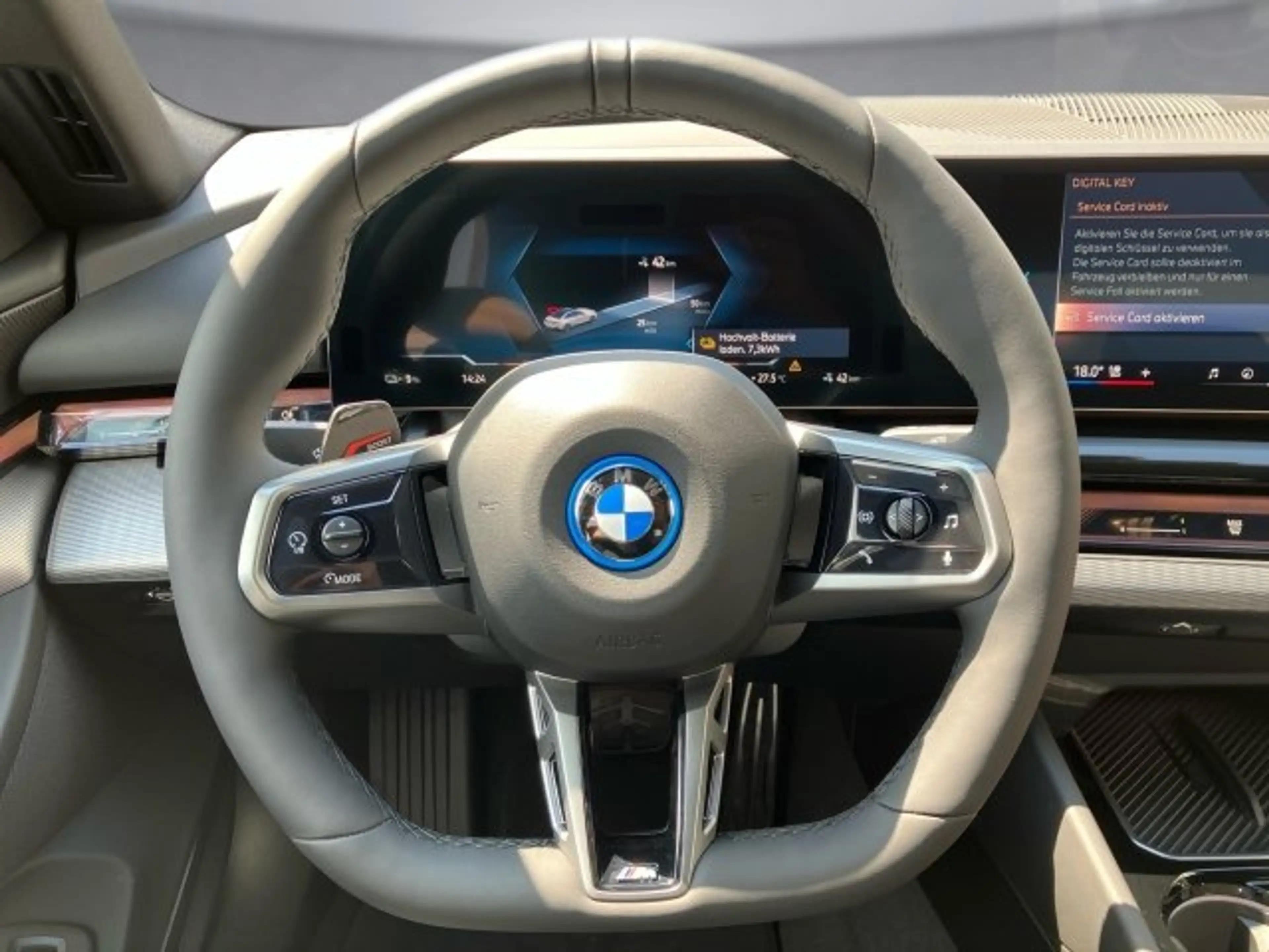 BMW i5 eDrive40 Limousine — photo 10