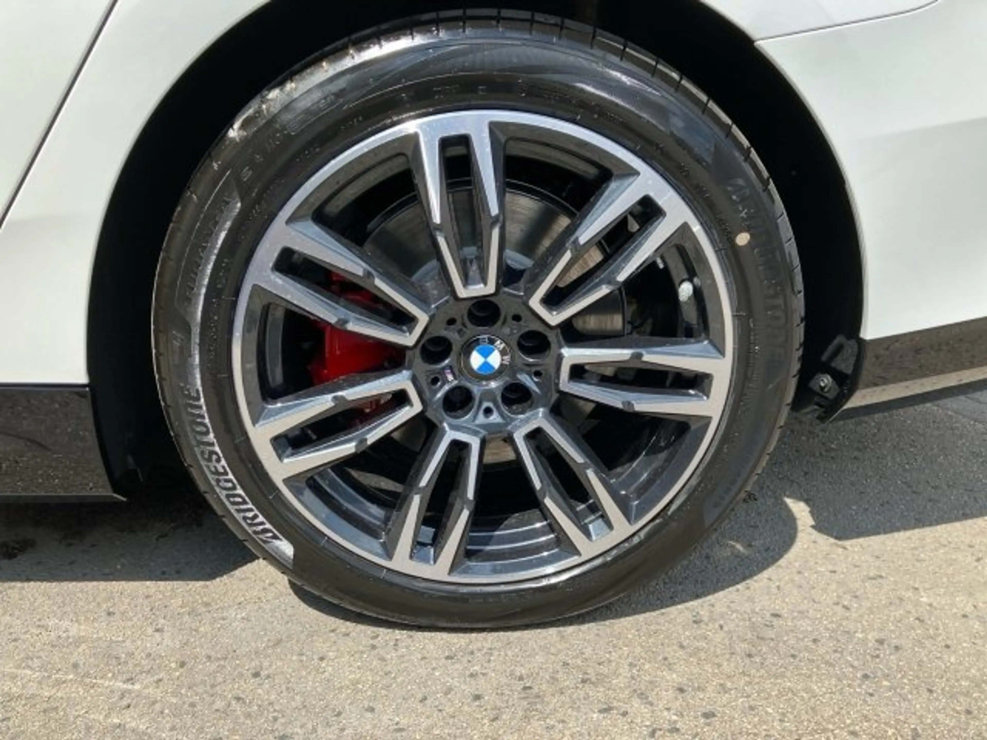 BMW i5 eDrive40 Limousine — photo 8