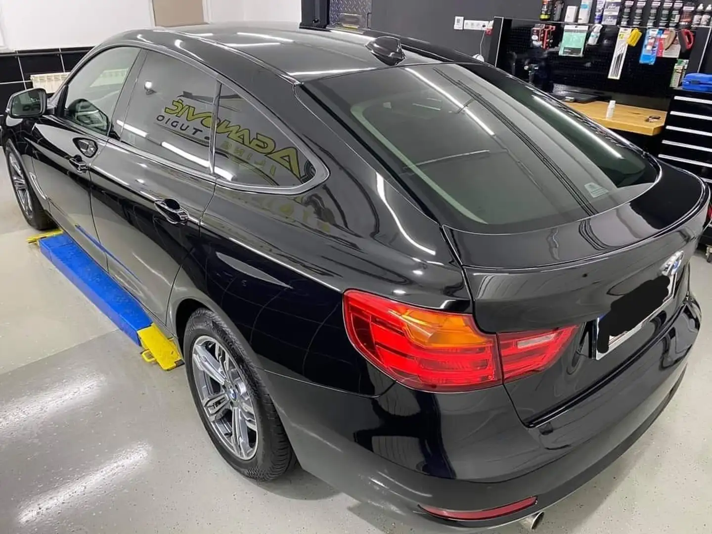 BMW 318 318d Gran Turismo - 2