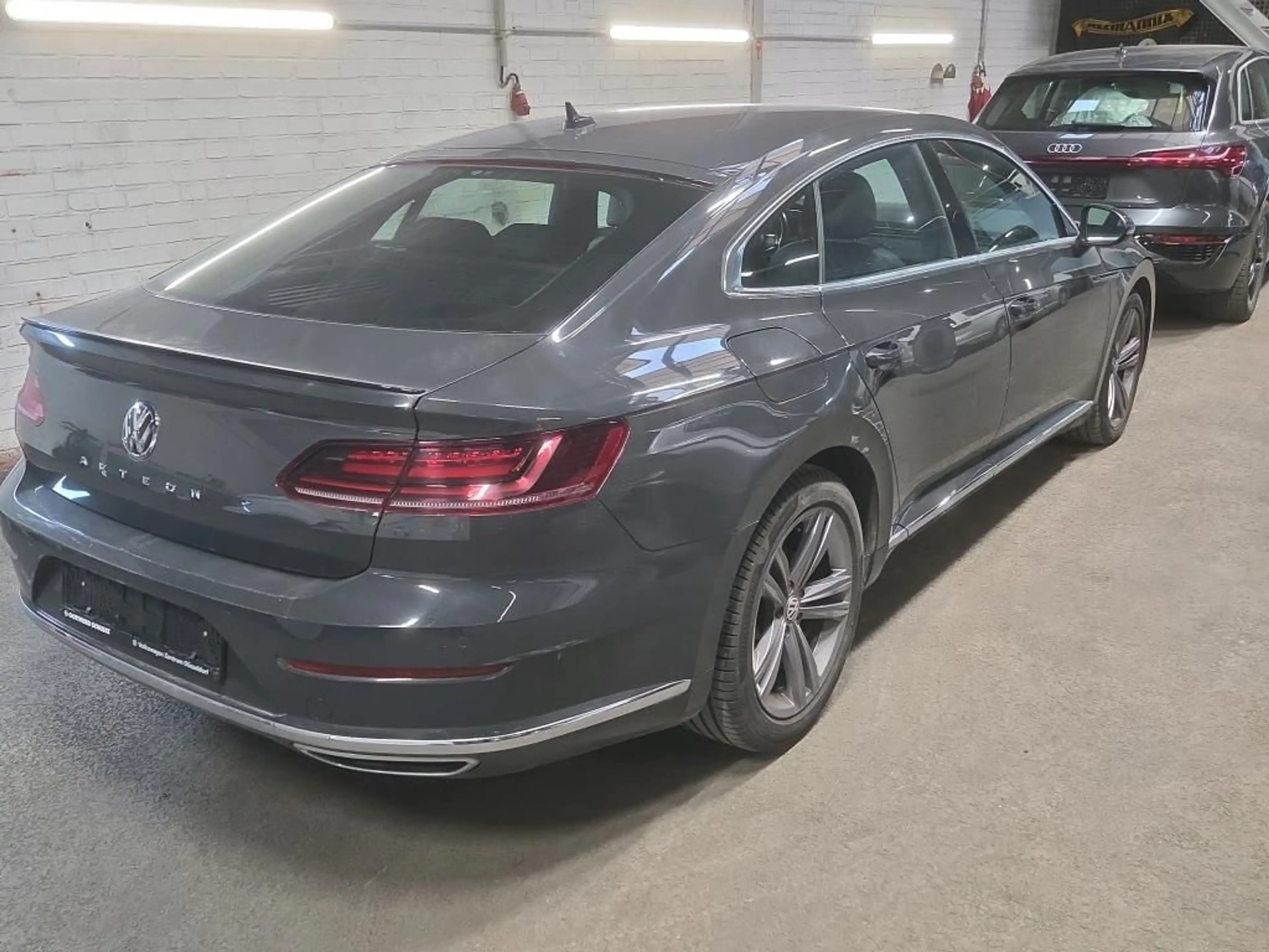 Volkswagen Arteon R Line 2.0 TSI*DSG*ACC*LED*SpurAss*SHZ* — photo 3