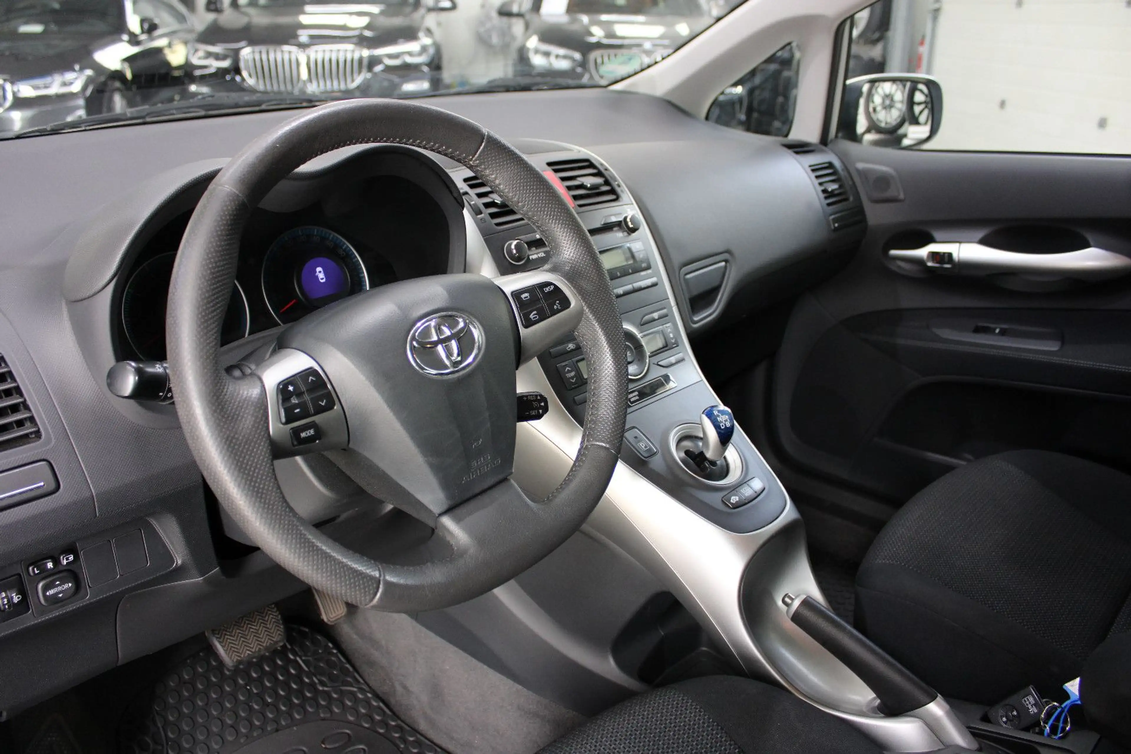 Toyota Auris 1.8 Hybrid/Benzin, Edition,Kamera — photo 9
