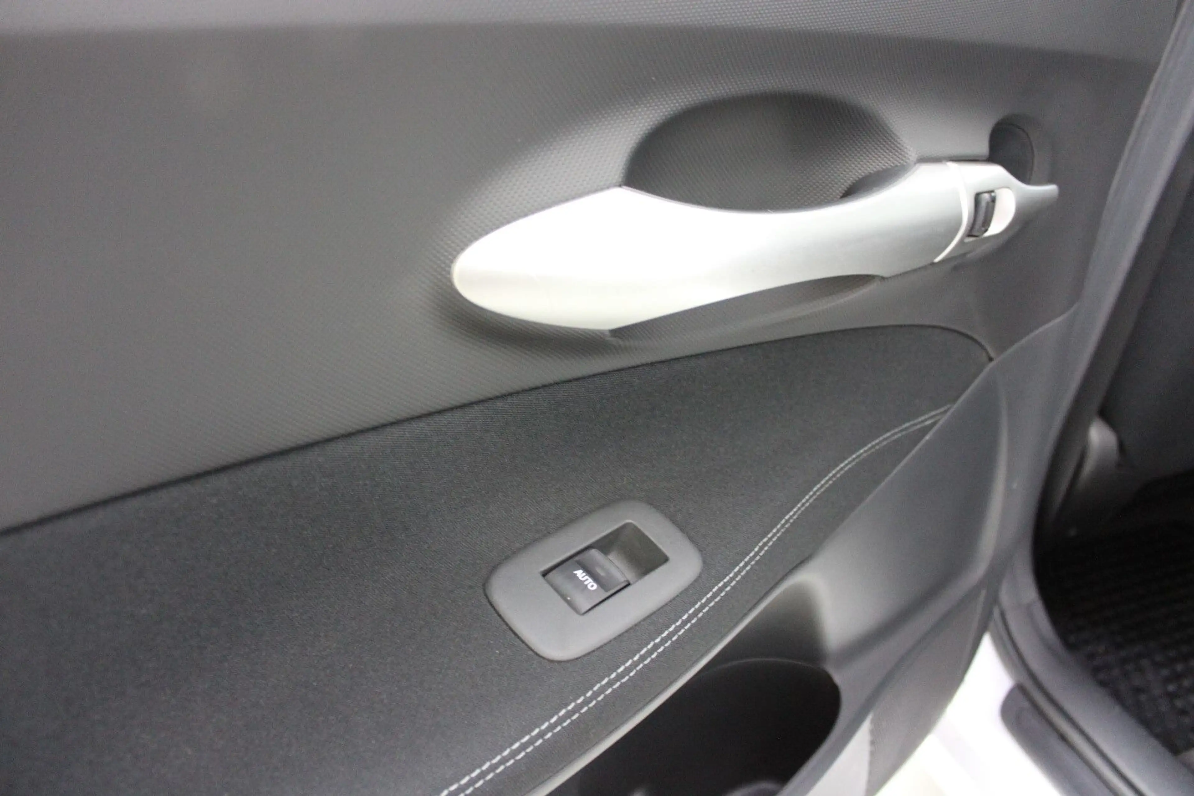 Toyota Auris 1.8 Hybrid/Benzin, Edition,Kamera — photo 14