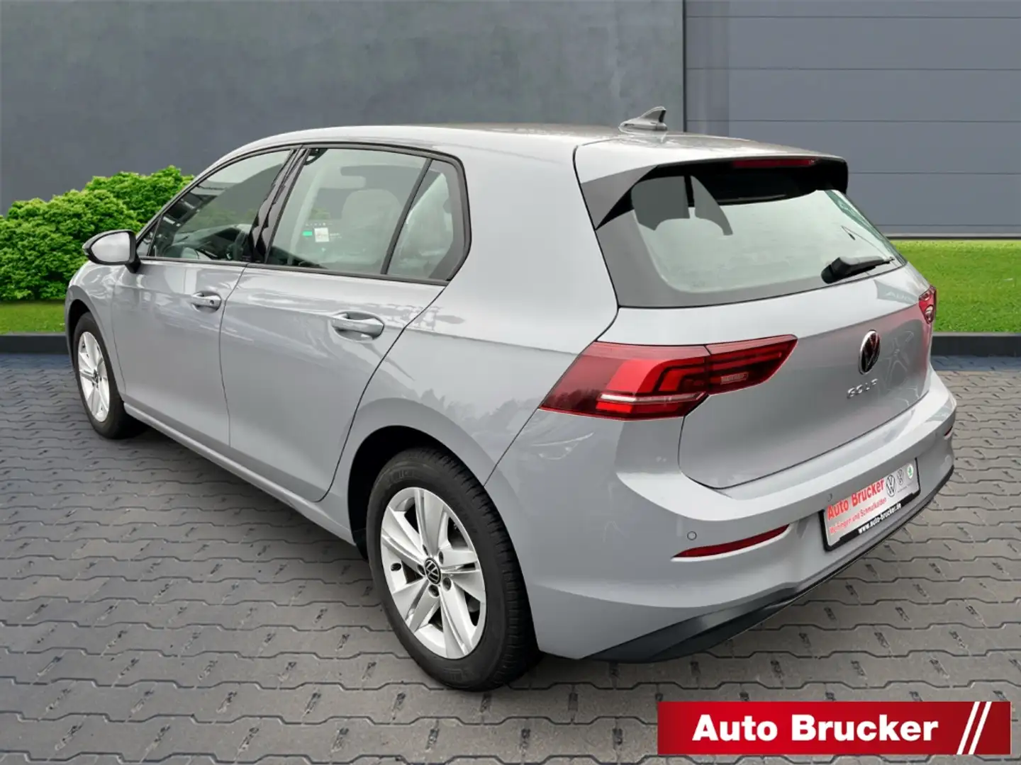 Volkswagen Golf VIII 1.5 TSI Life+LED+SHZ+ASG+3-Zonen-Klima+Apple- Grau - 2