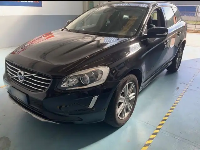 Volvo XC60 XC60 2.4 d4 Momentum awd 190cv geartronic