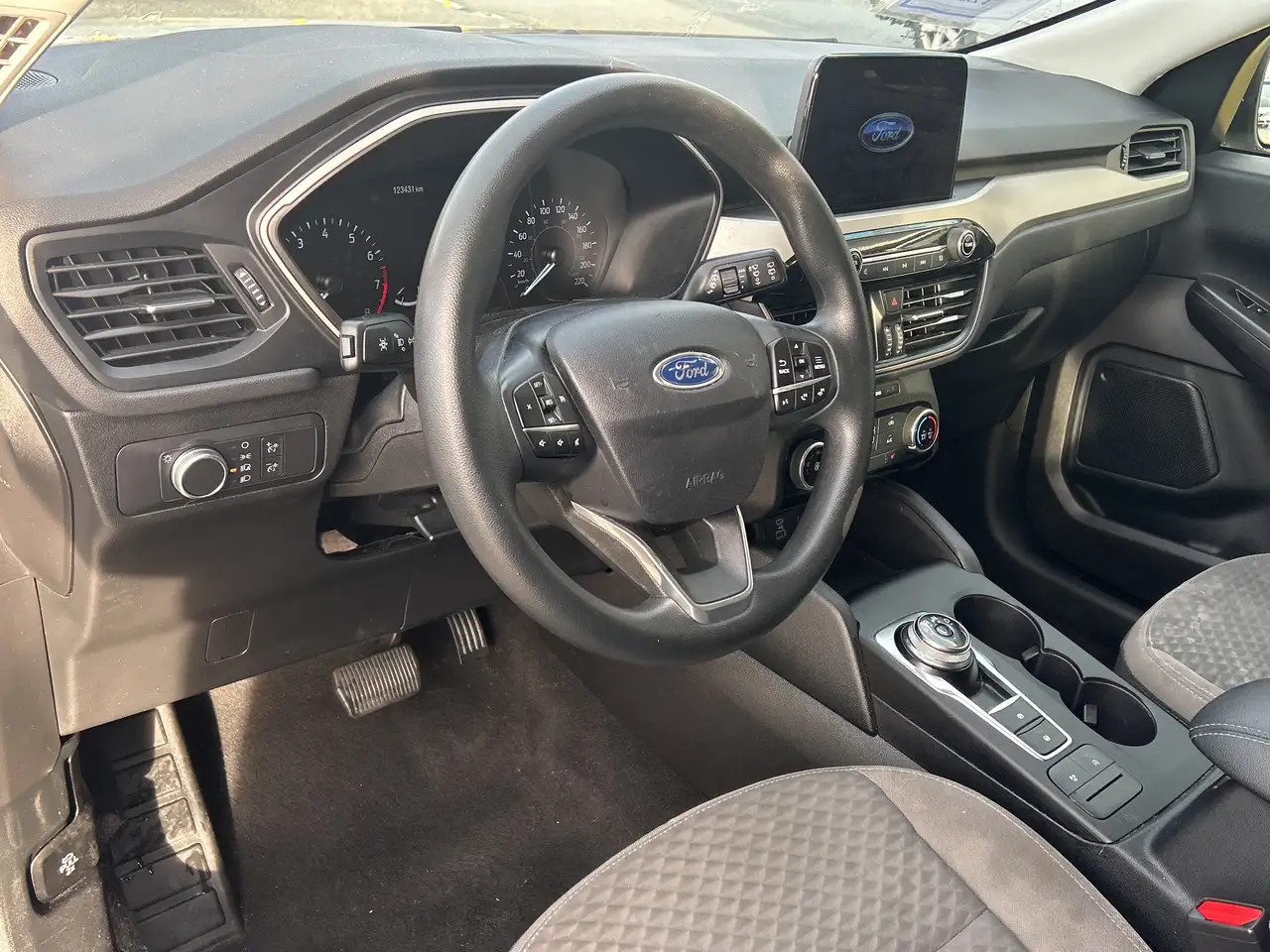 Ford Escape снимка Ford Escape