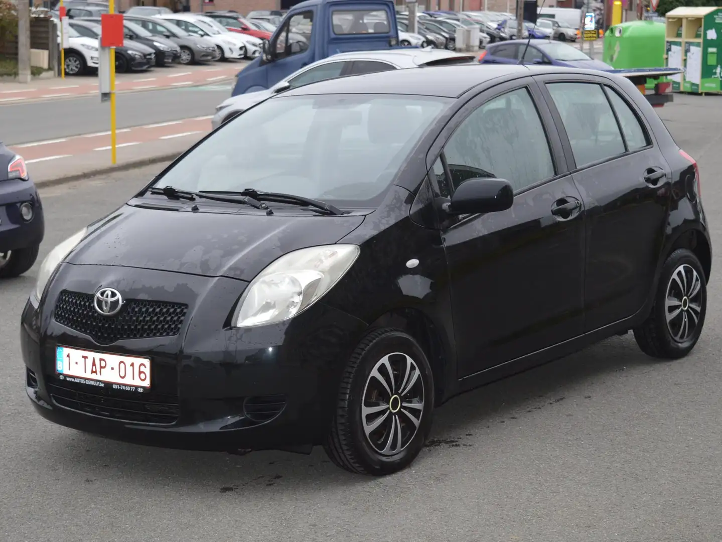 Toyota Yaris Yaris 1.0 VVT-i natura Schwarz - 1