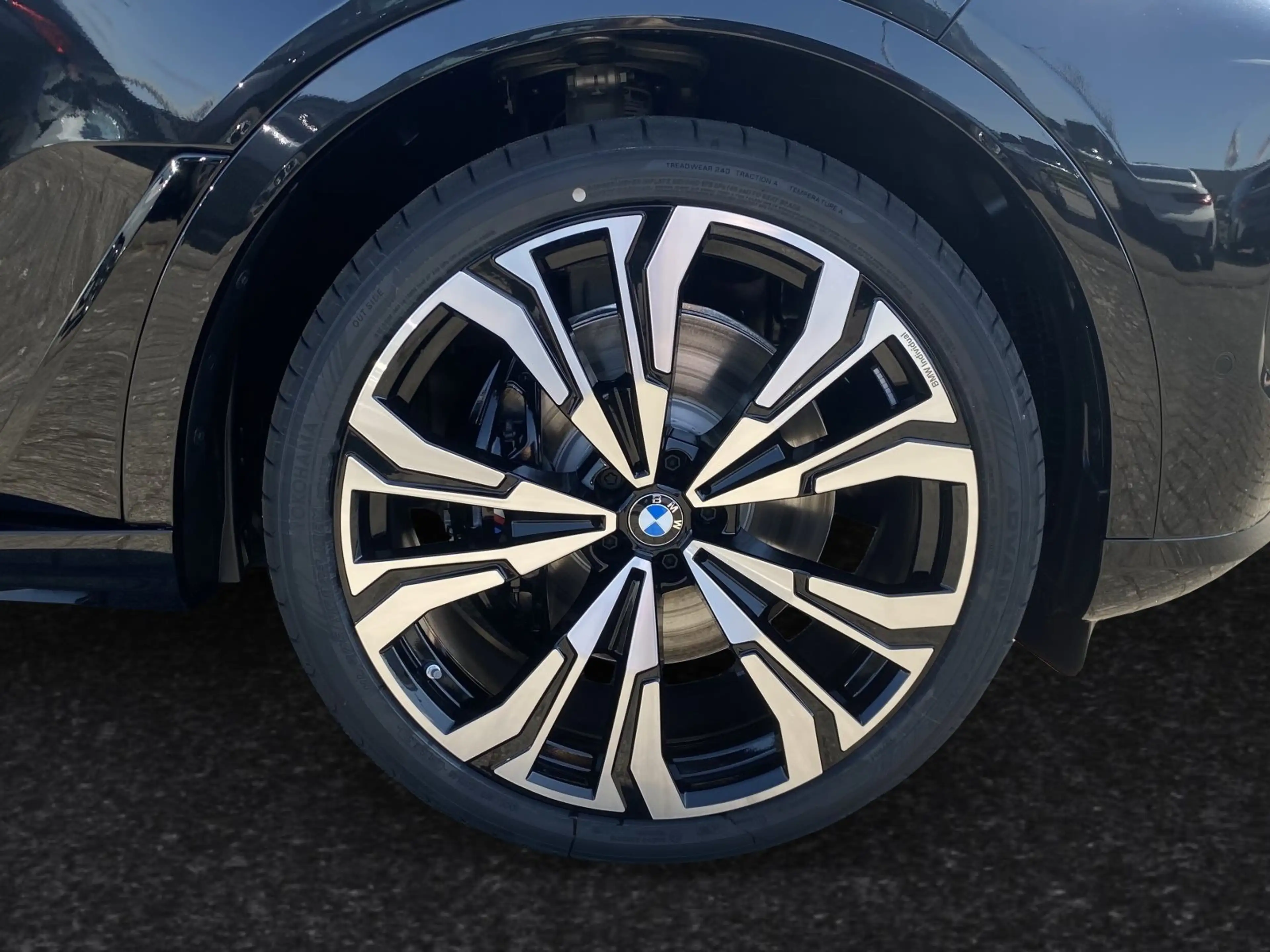 BMW X7 xDrive40d M Sport Pro|AHK|SkyLounge|DA-Prof. — photo 4