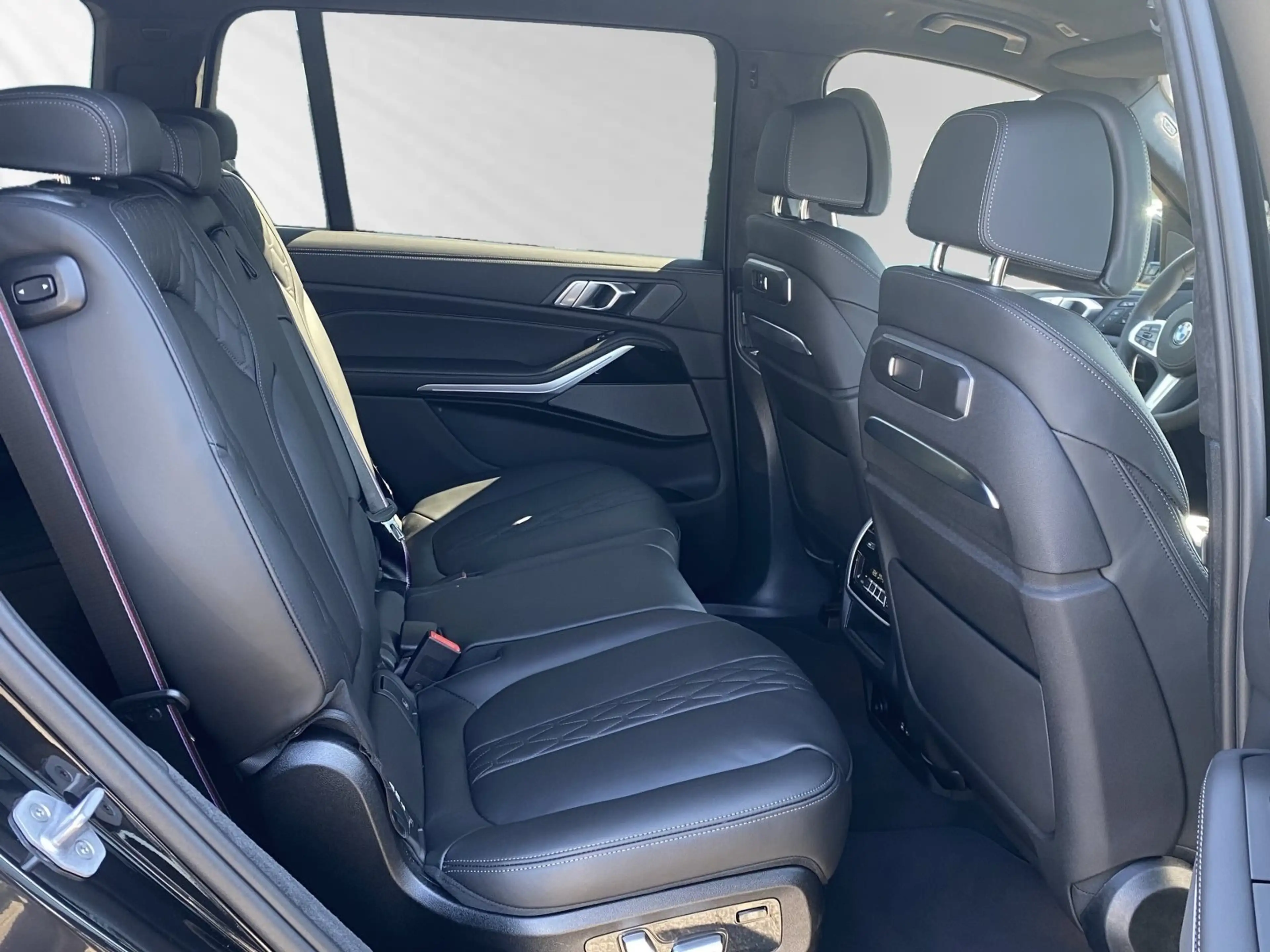 BMW X7 xDrive40d M Sport Pro|AHK|SkyLounge|DA-Prof. — photo 13