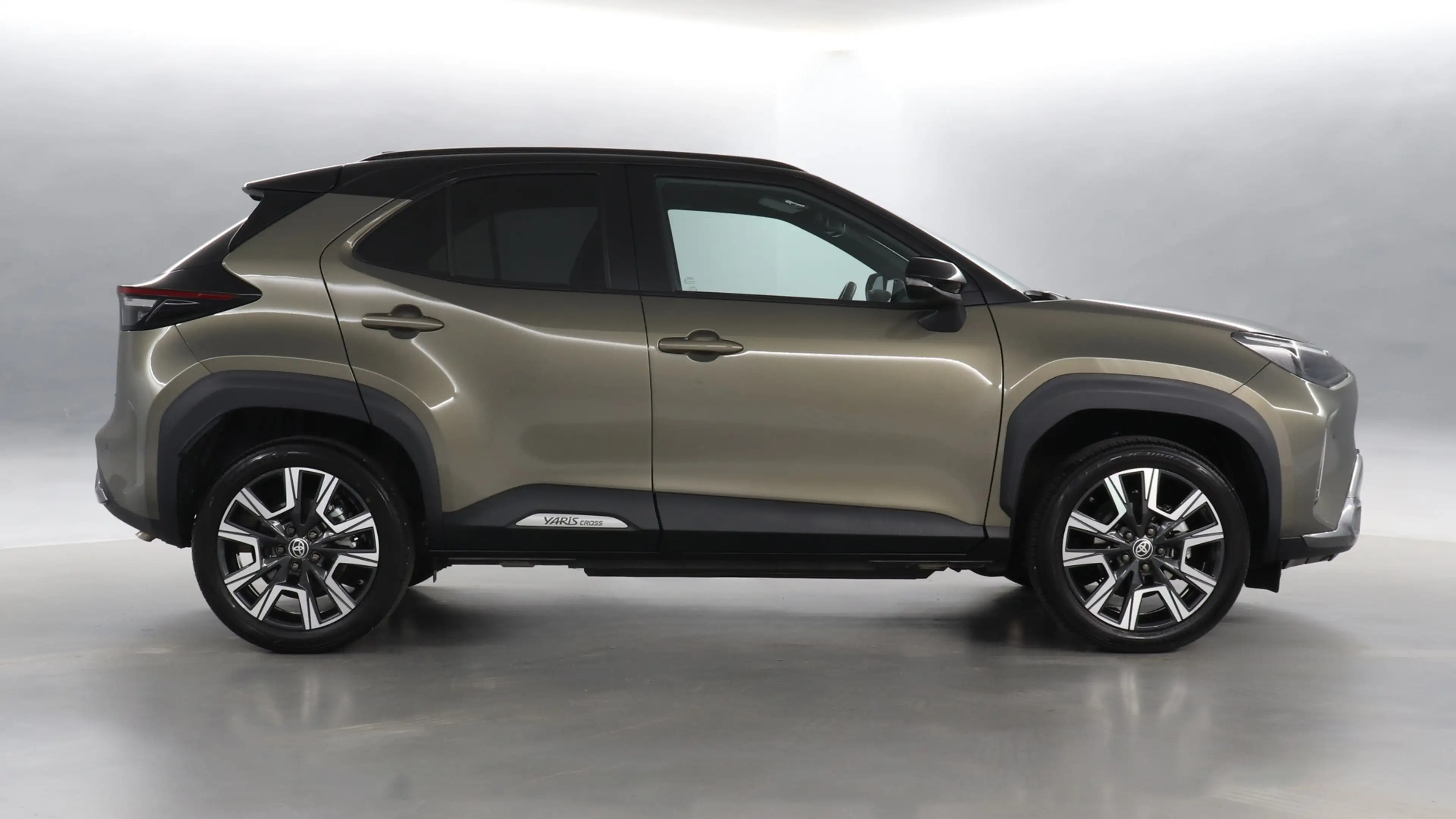 Toyota Yaris Cross 1.5 Hybrid 130 Launch Edition / Navigatie / Stoelv — photo 12