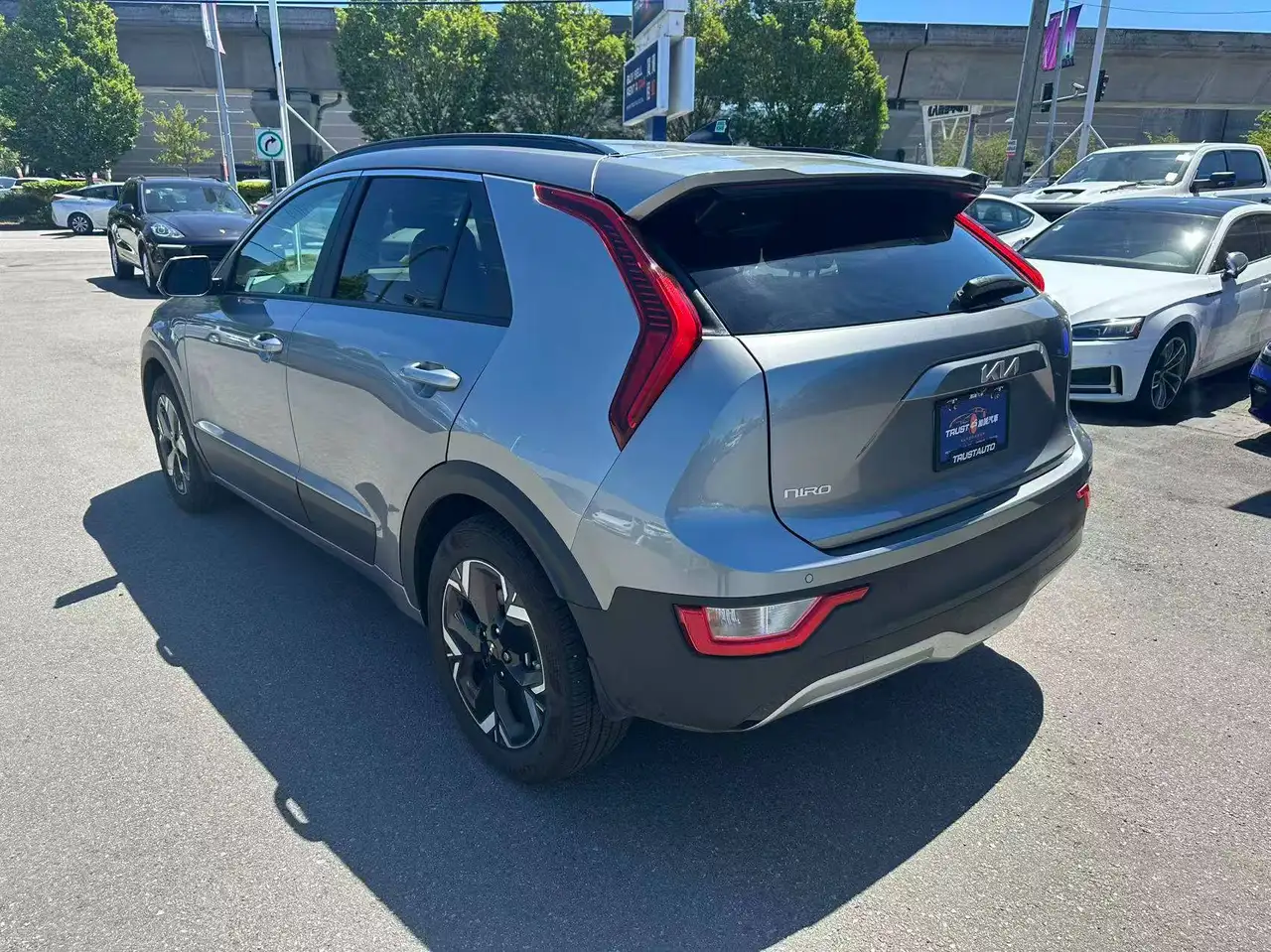 Kia Niro снимка Kia Niro