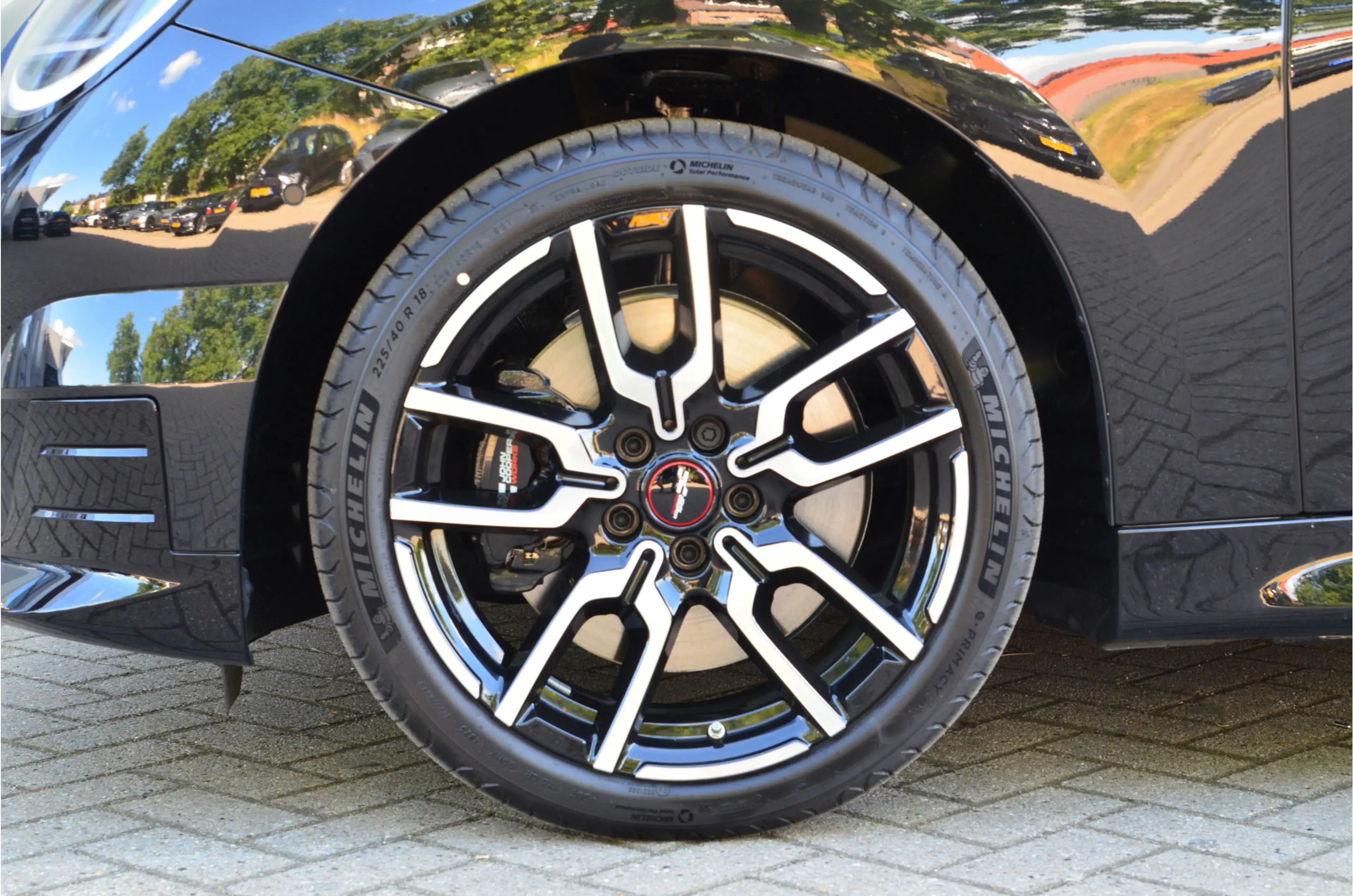 MINI Cooper E Hatchback / JCW / Pakket XL / 18 inch JCW Lap Spok — photo 7