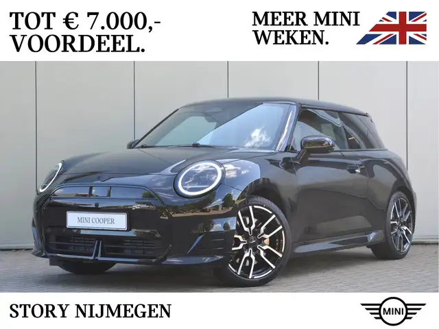MINI Cooper E Hatchback / JCW / Pakket XL / 18 inch JCW Lap Spok