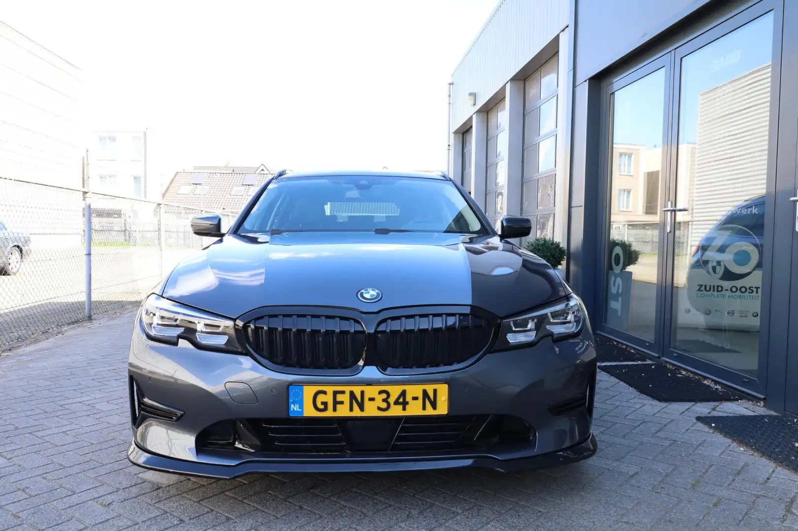 BMW 320 3-serie Touring 320e Business Edition Plus Grey - 2