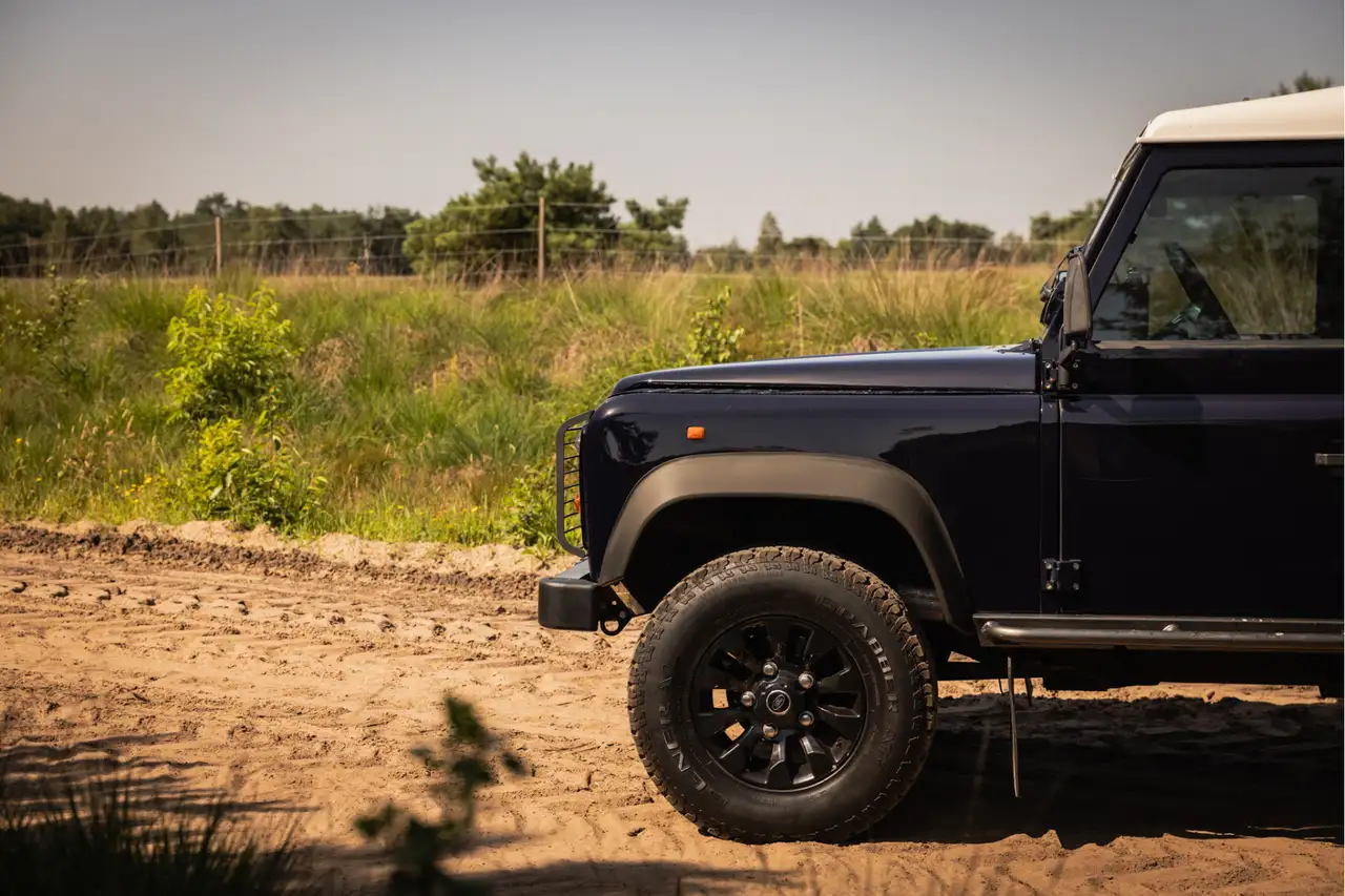 Land Rover Defender 90 V8 Automaat, foto 6