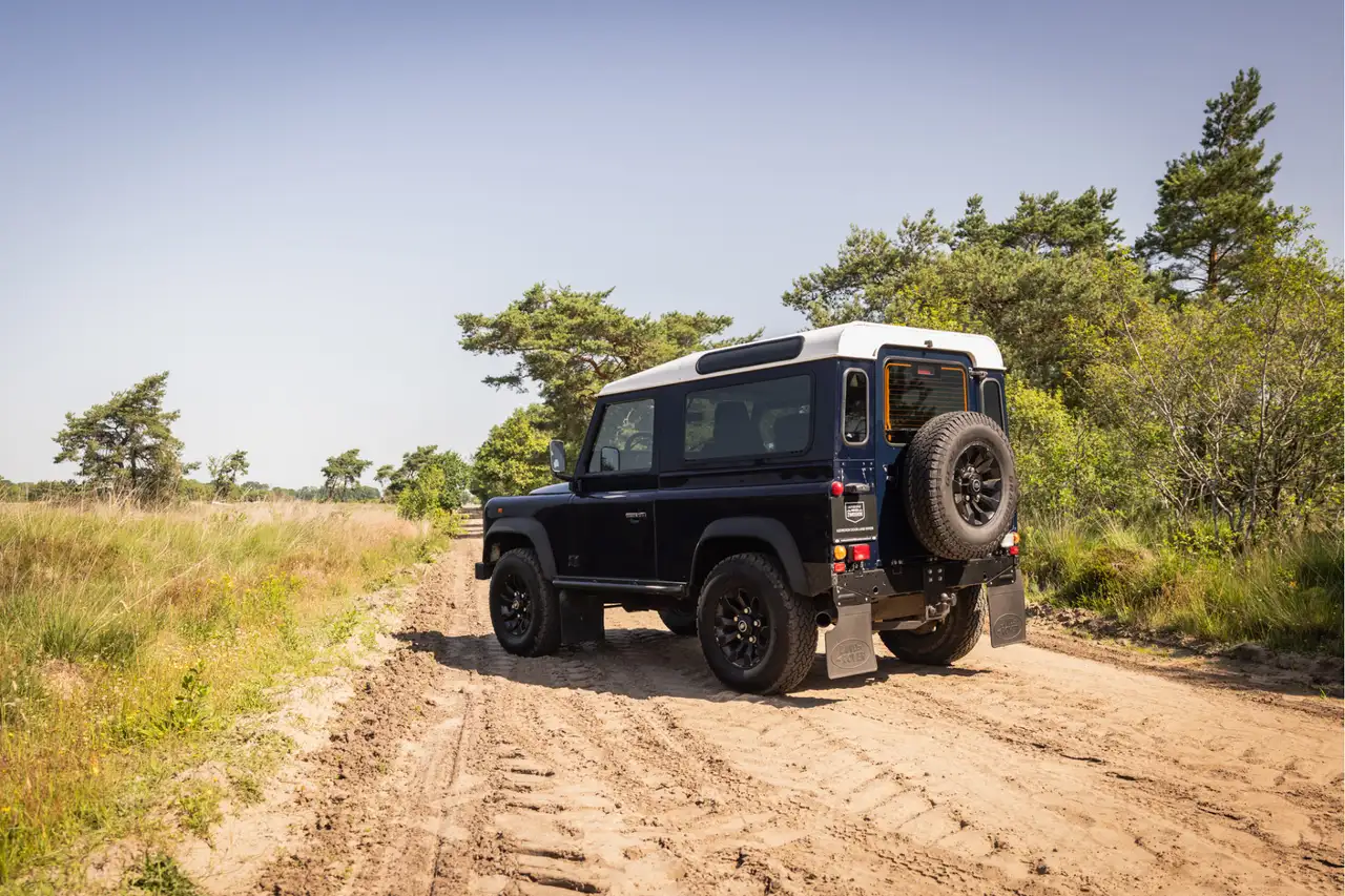 Land Rover Defender 90 V8 Automaat, foto 3