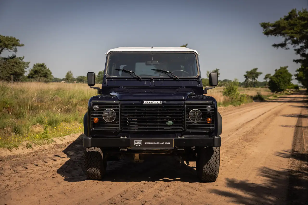 Land Rover Defender 90 V8 Automaat, foto 2