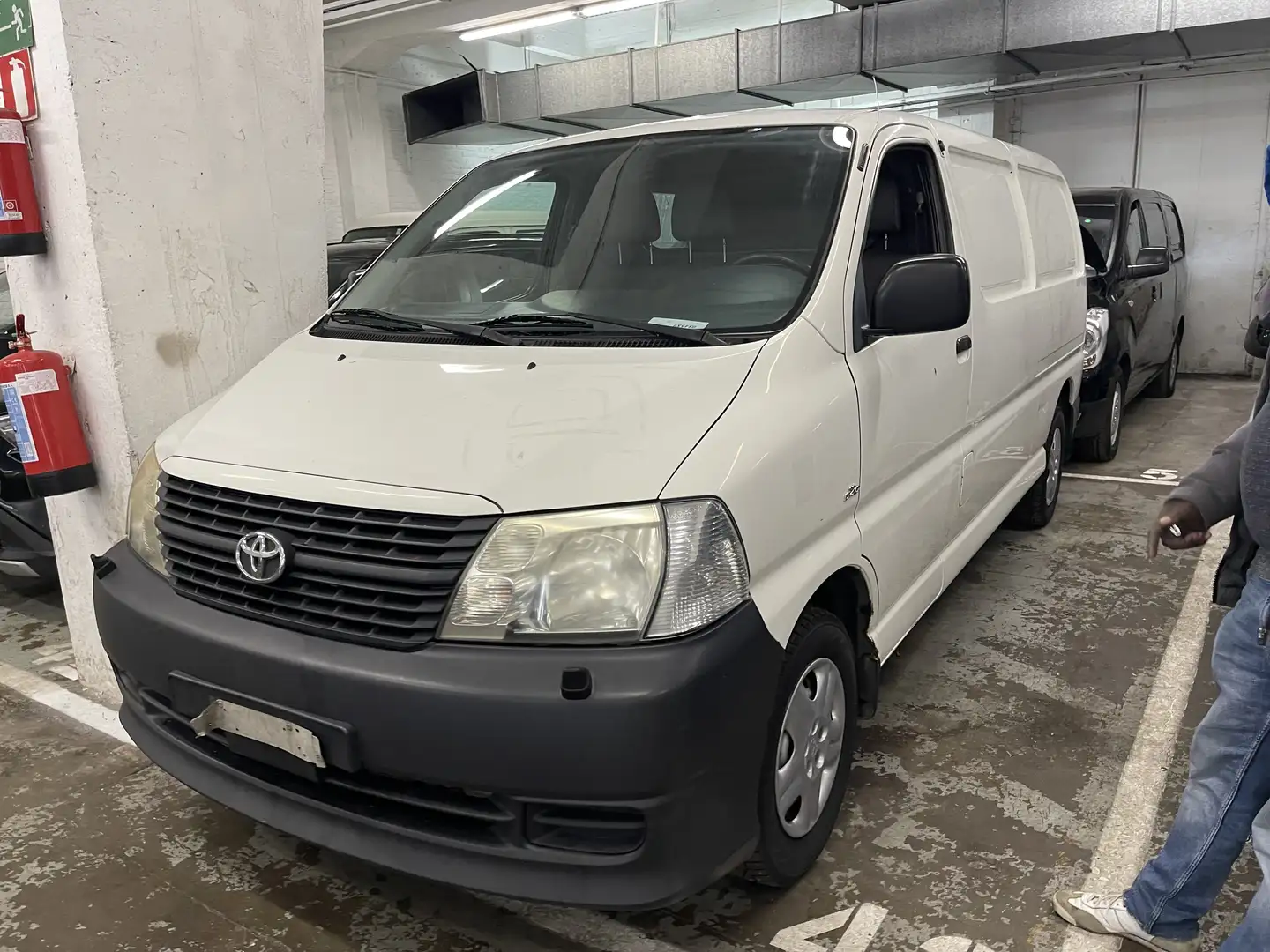 Toyota Hiace 2.5 Turbo D-4D long châssis Weiß - 1