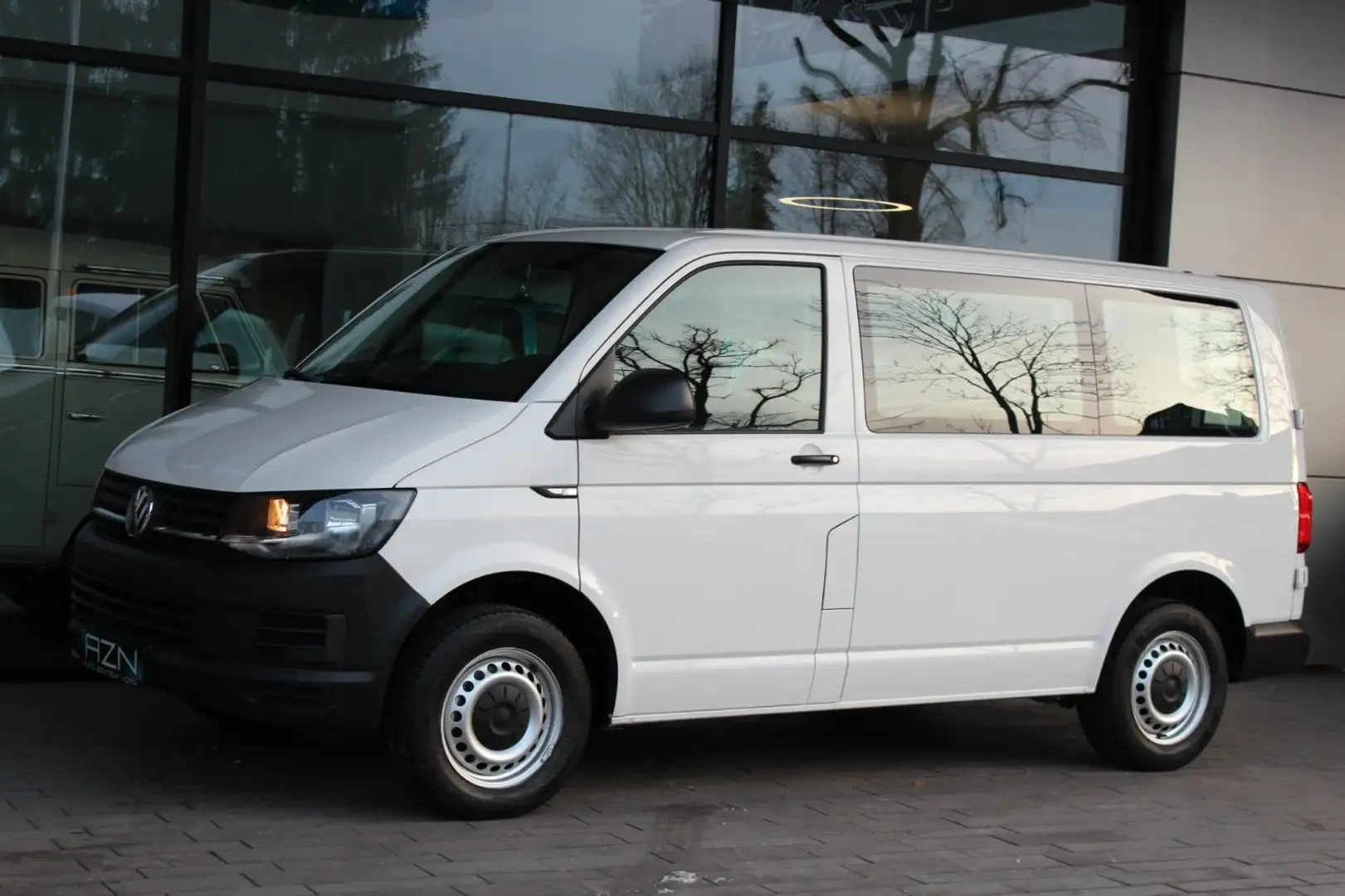 Volkswagen T6 Caravelle Trendline mit Heckflügeltüren Blanc - 1