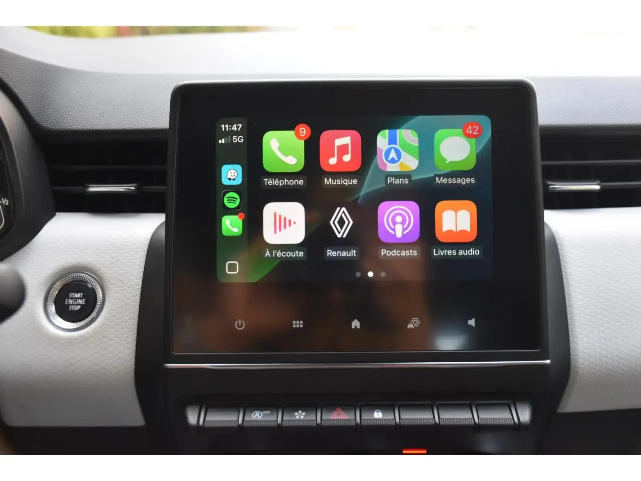 Renault Clio Citadine 5 portes — photo 11