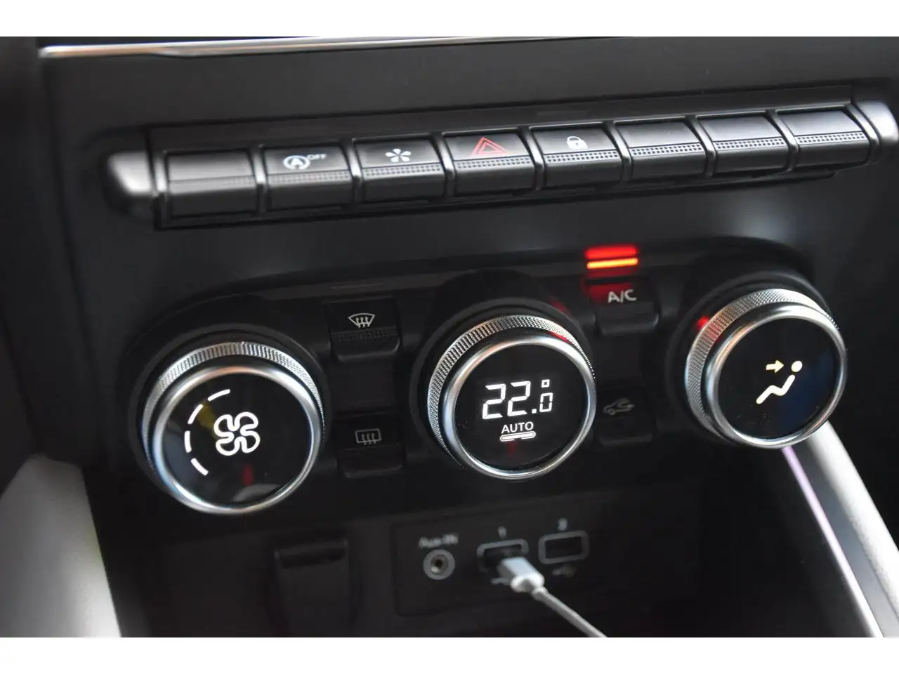 Renault Clio Citadine 5 portes — photo 12