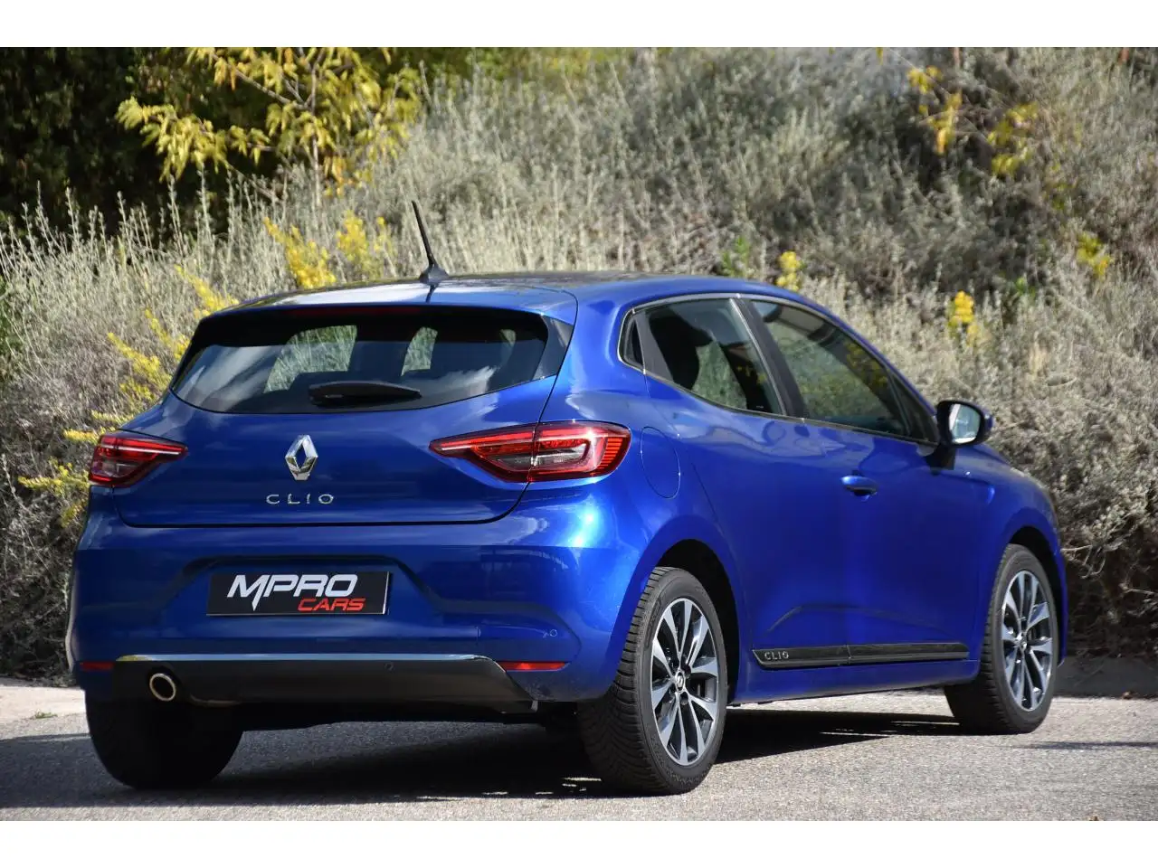Renault Clio Citadine 5 portes — photo 2