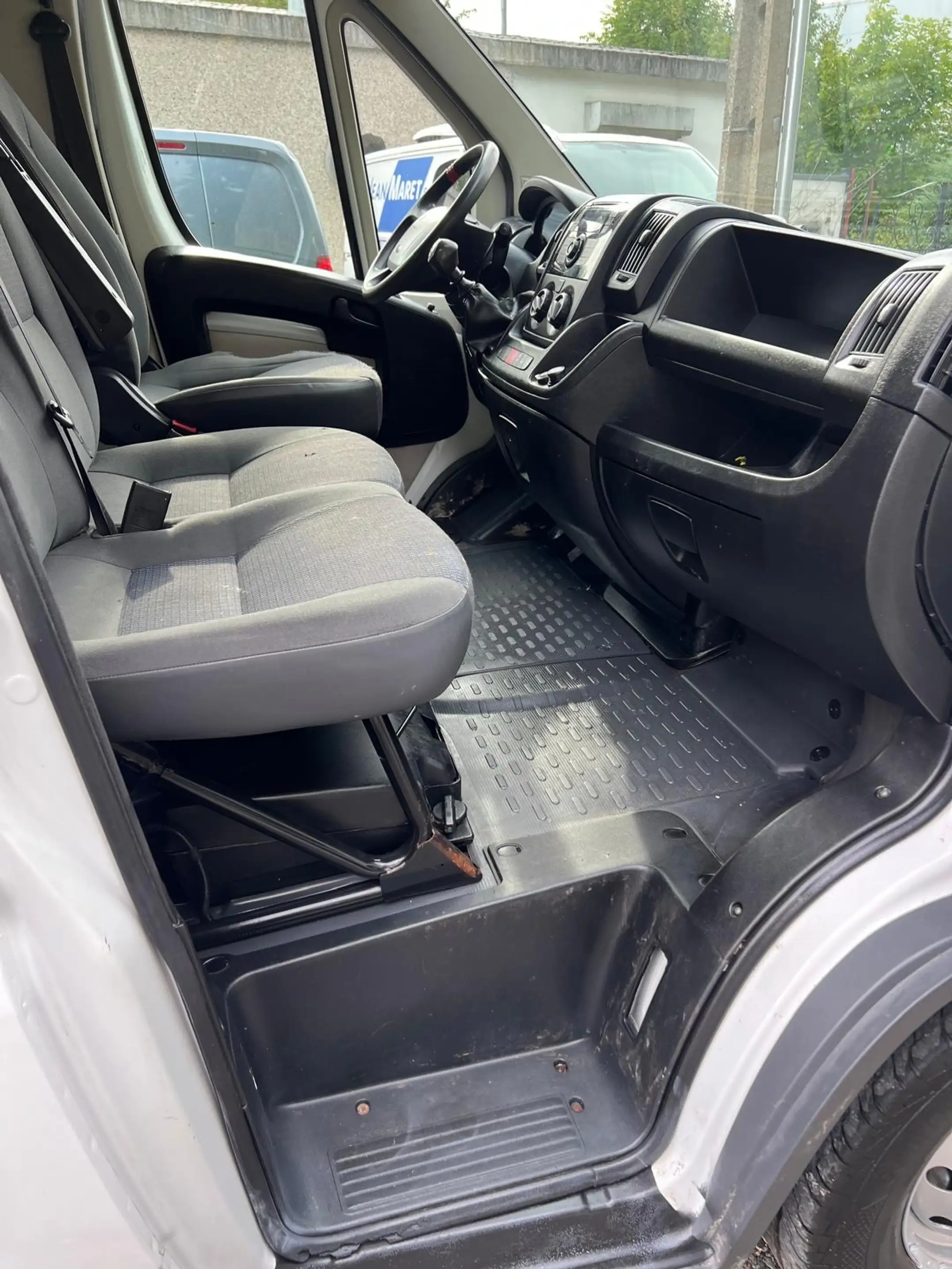 Citroen Jumper 2.2 HDi — photo 6