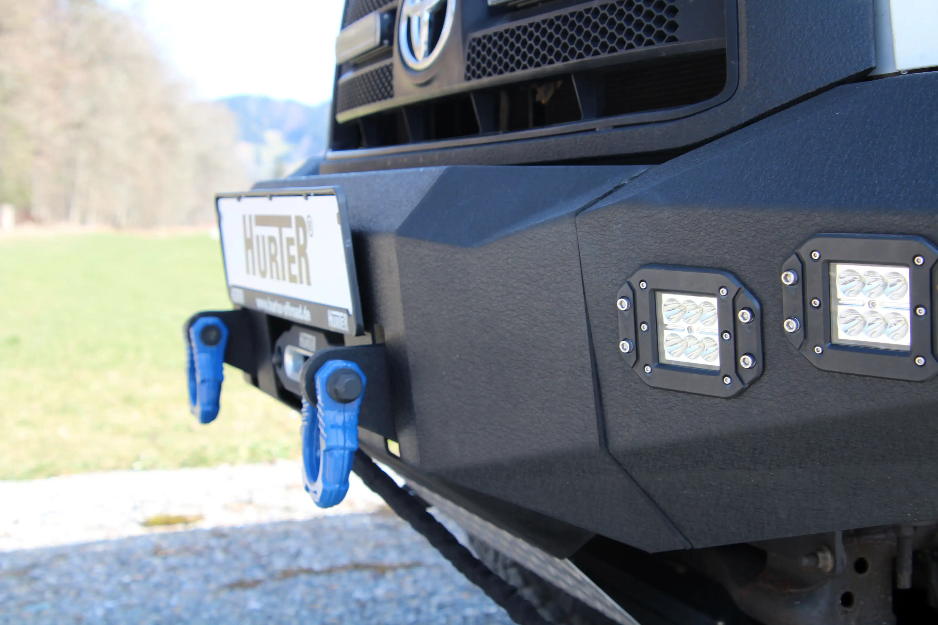 Toyota Tundra SR-5 — photo 6
