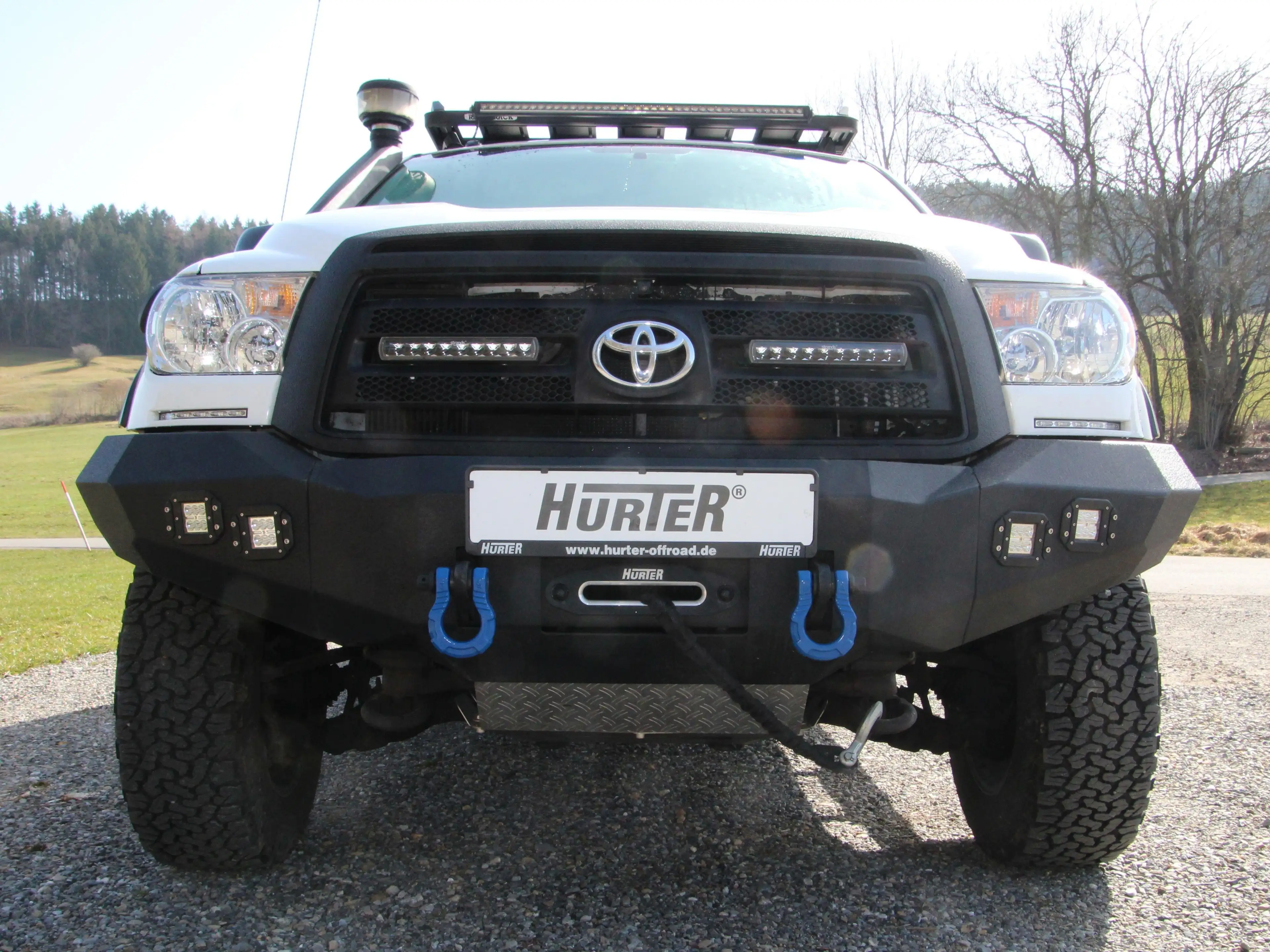 Toyota Tundra SR-5 — photo 5