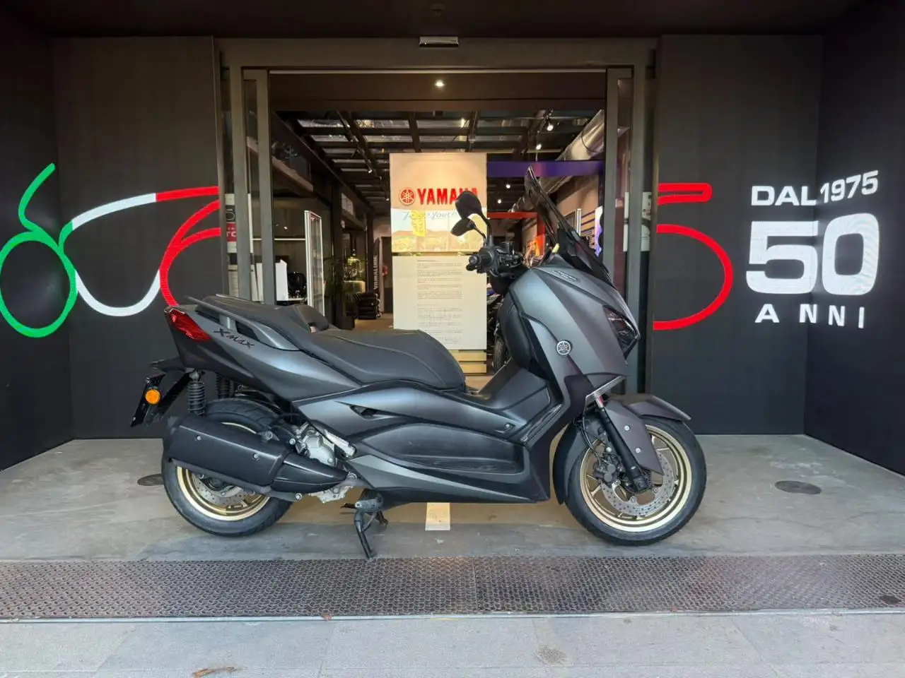 Yamaha X-Max 300