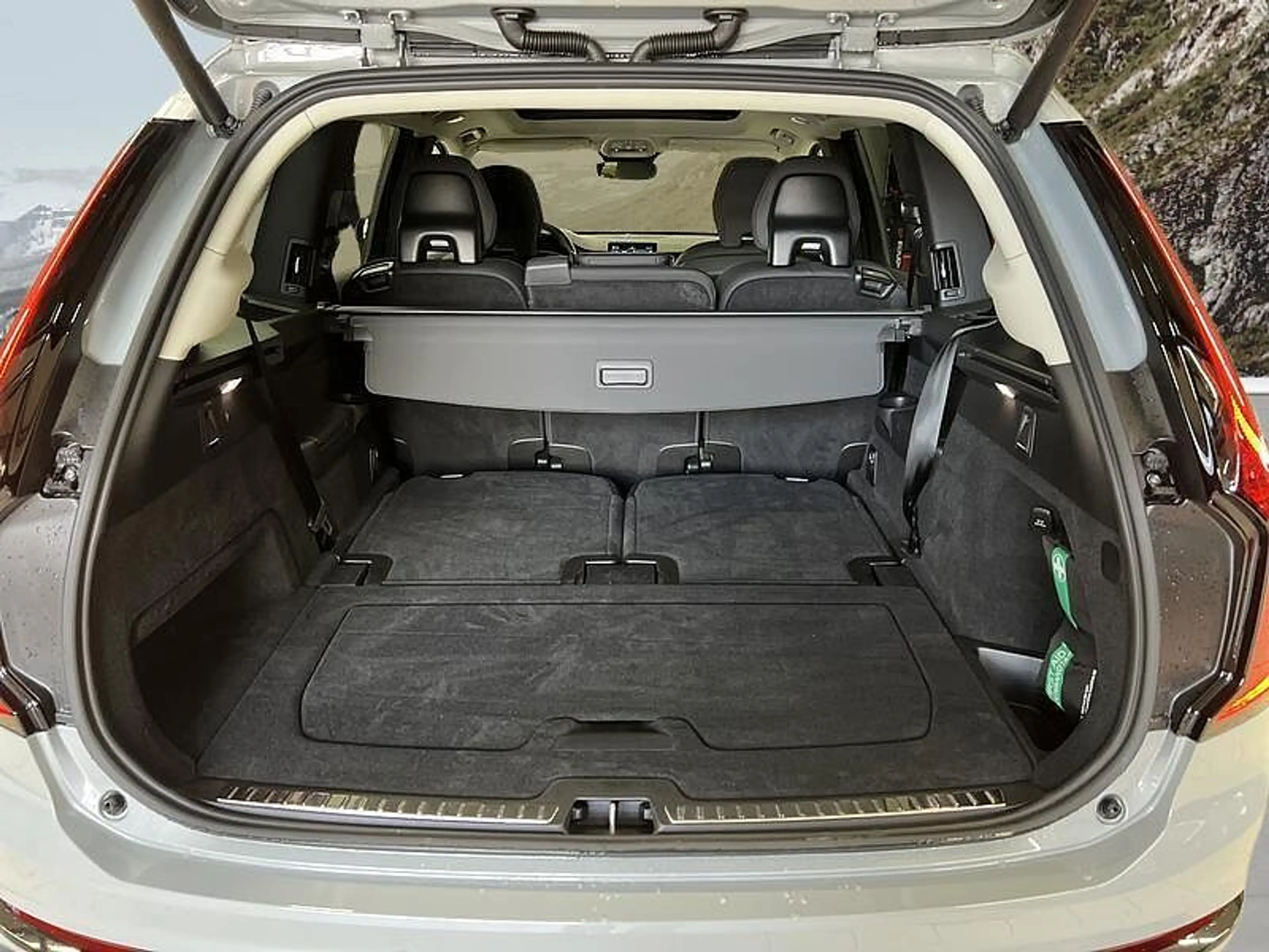 Volvo XC90 II Plus, T8 AWD Plug-in Hybrid, Elektrisch/Benzin, — photo 14