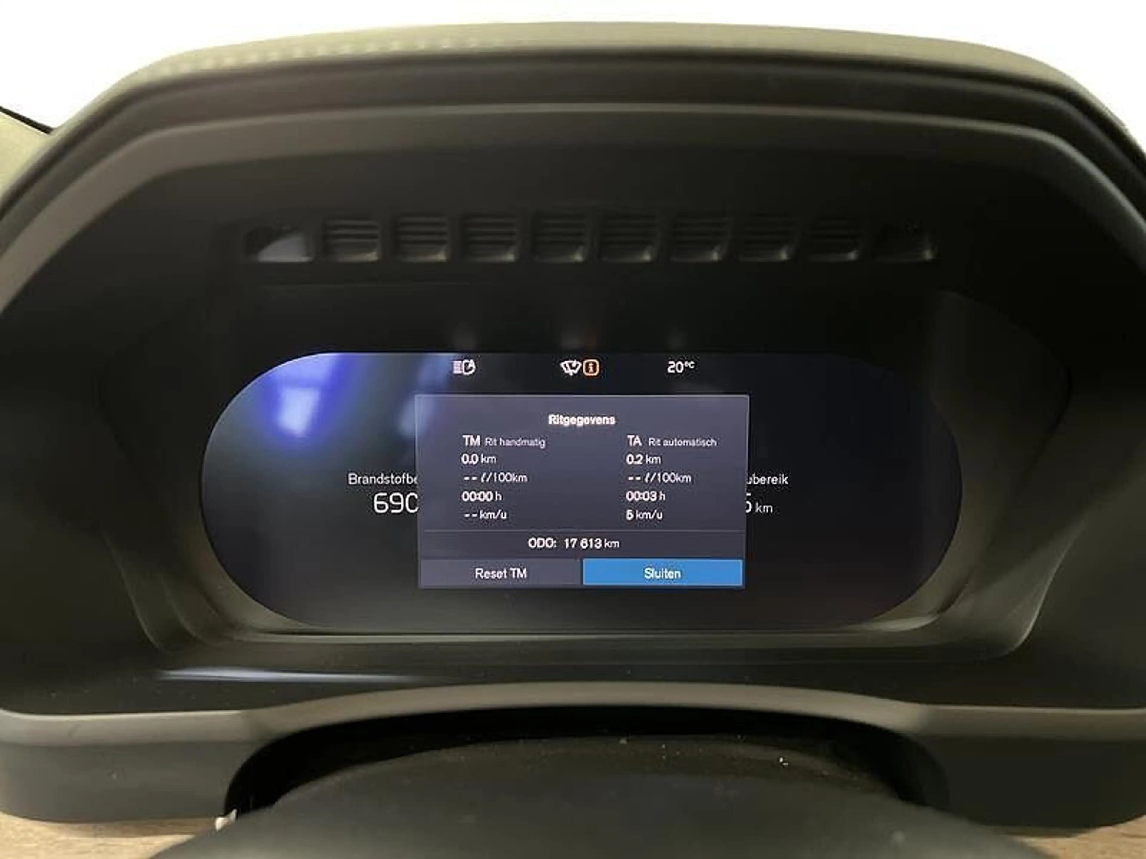 Volvo XC90 II Plus, T8 AWD Plug-in Hybrid, Elektrisch/Benzin, — photo 7