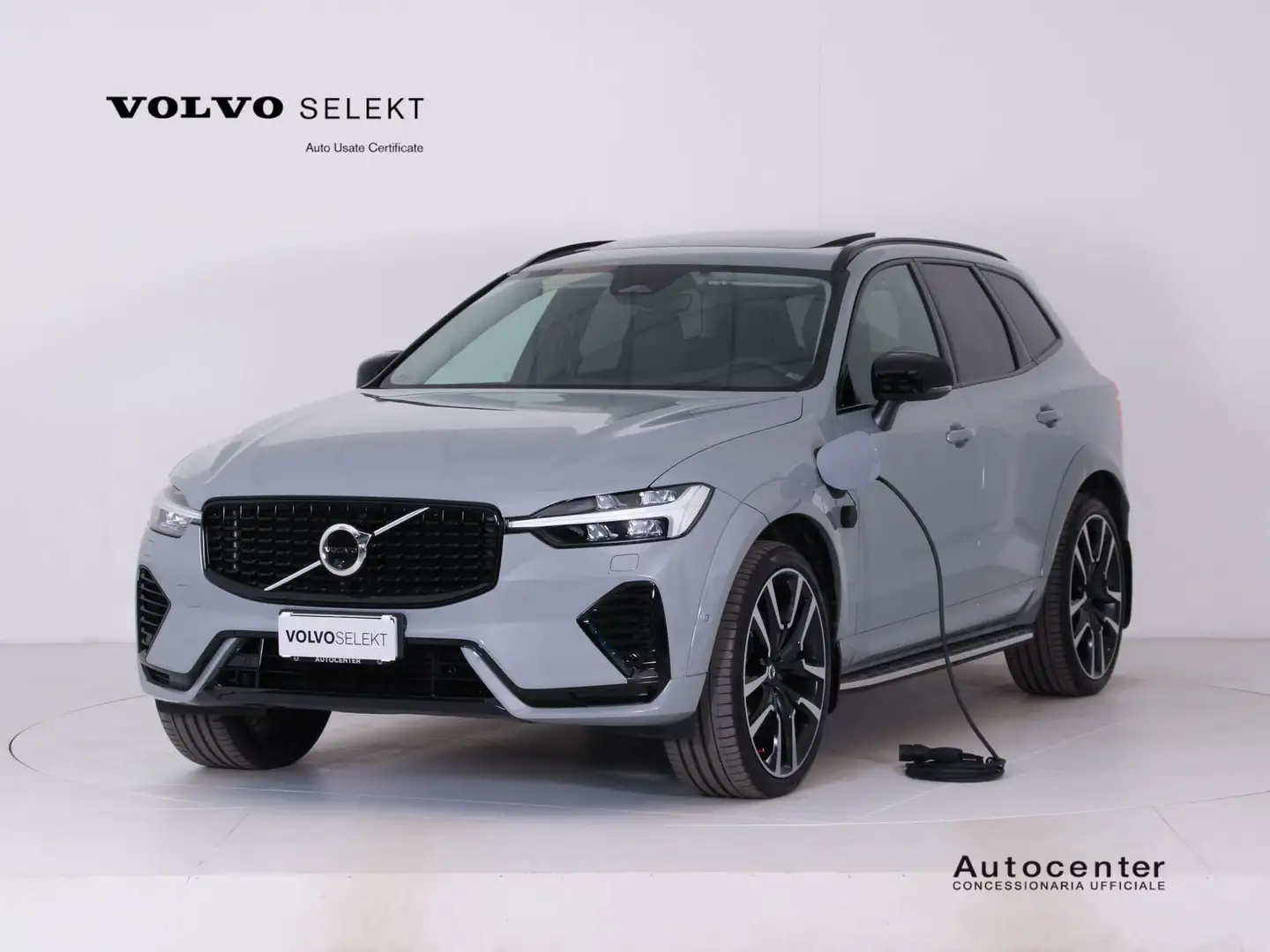 Volvo XC60 XC60 T6 PLUG IN RECHARGE ULTIMATE DARK Grijs - 1