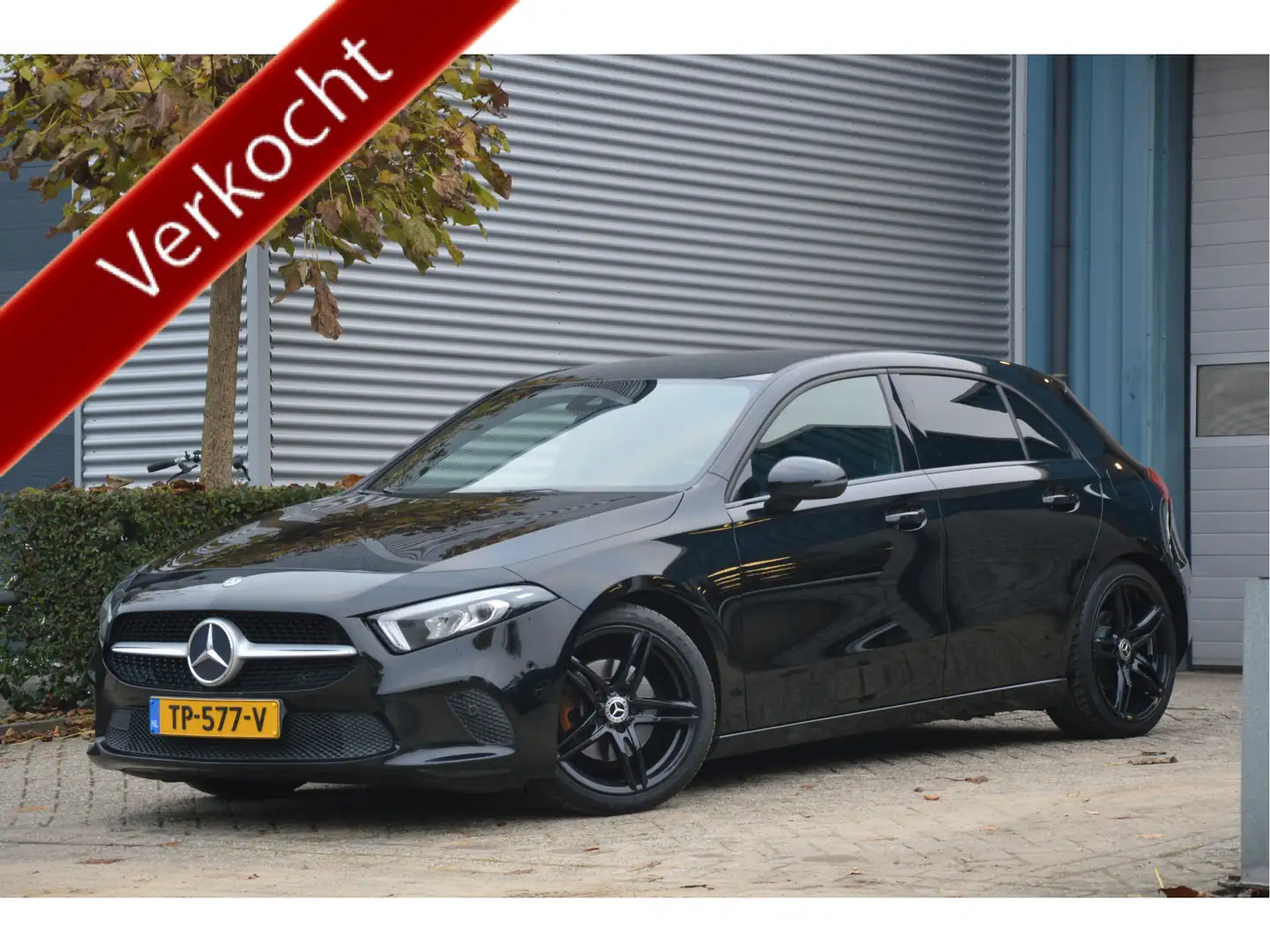 Mercedes-Benz A 200 Business Solution Plus Upgrade| LED | CAMERA | NAV Schwarz - 1