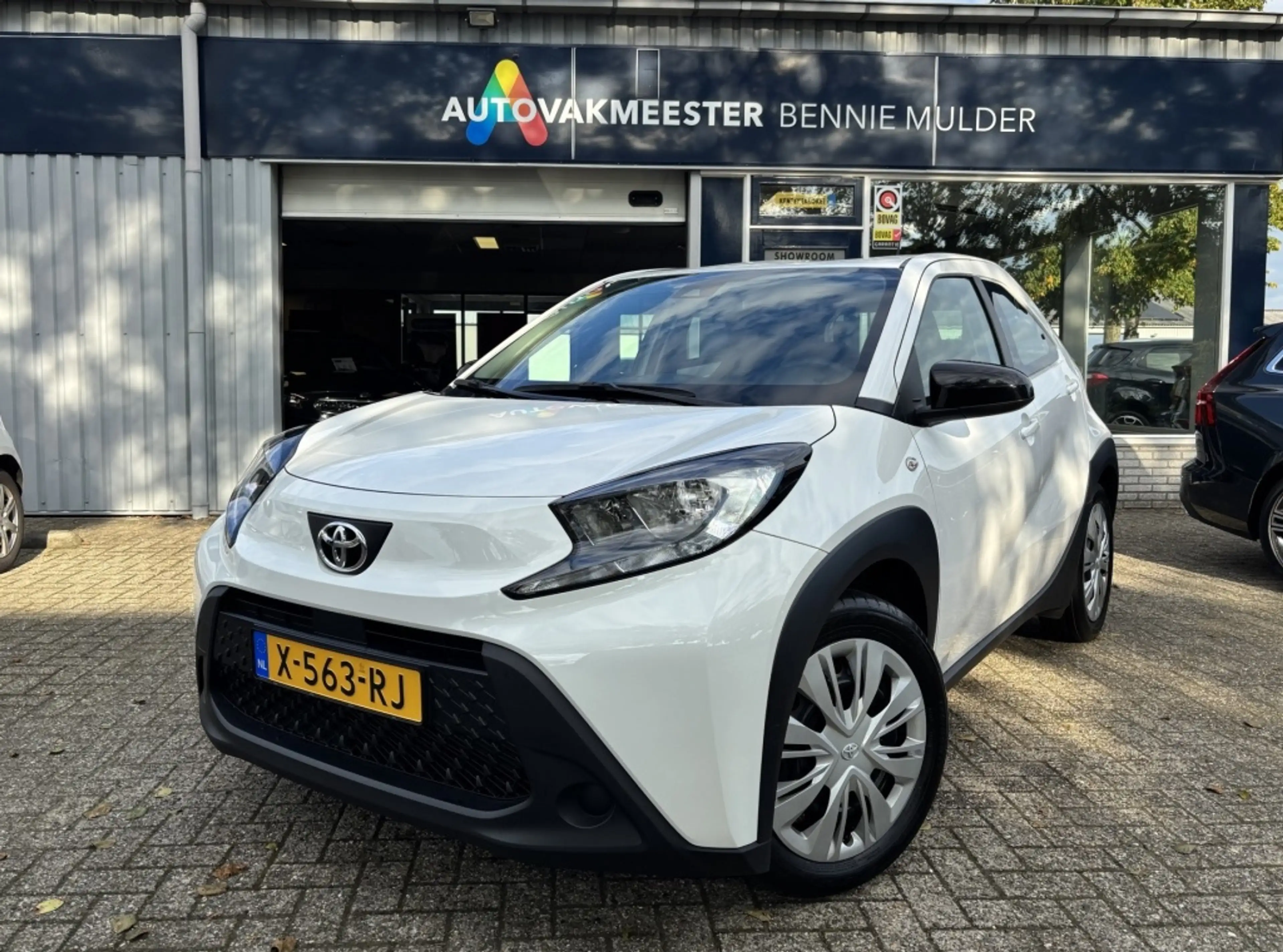 Toyota Aygo X 1.0 VVT-i MT Play AIRCO / CAMERA / 38.984 KM NAP