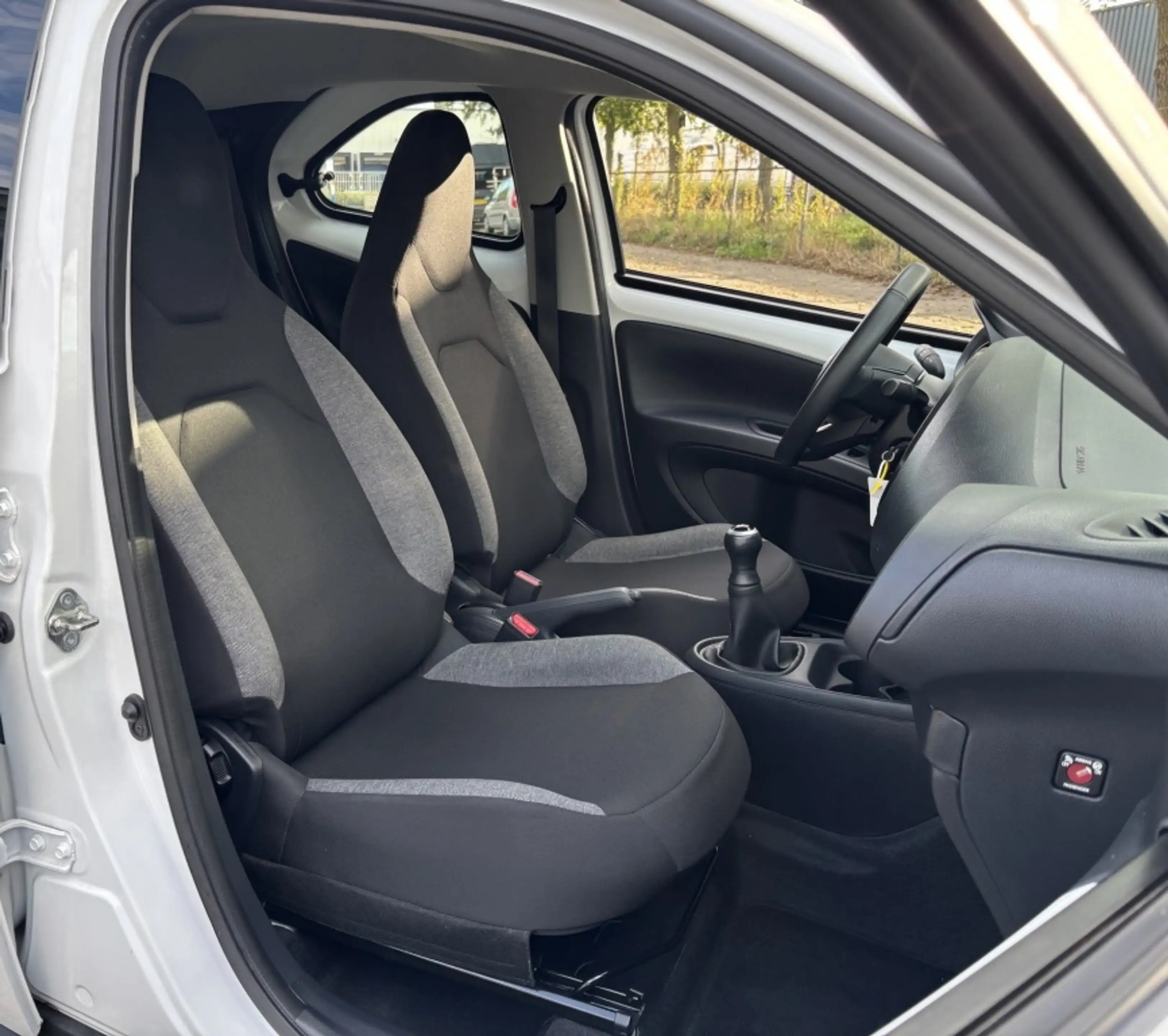 Toyota Aygo X 1.0 VVT-i MT Play AIRCO / CAMERA / 38.984 KM NAP — photo 12