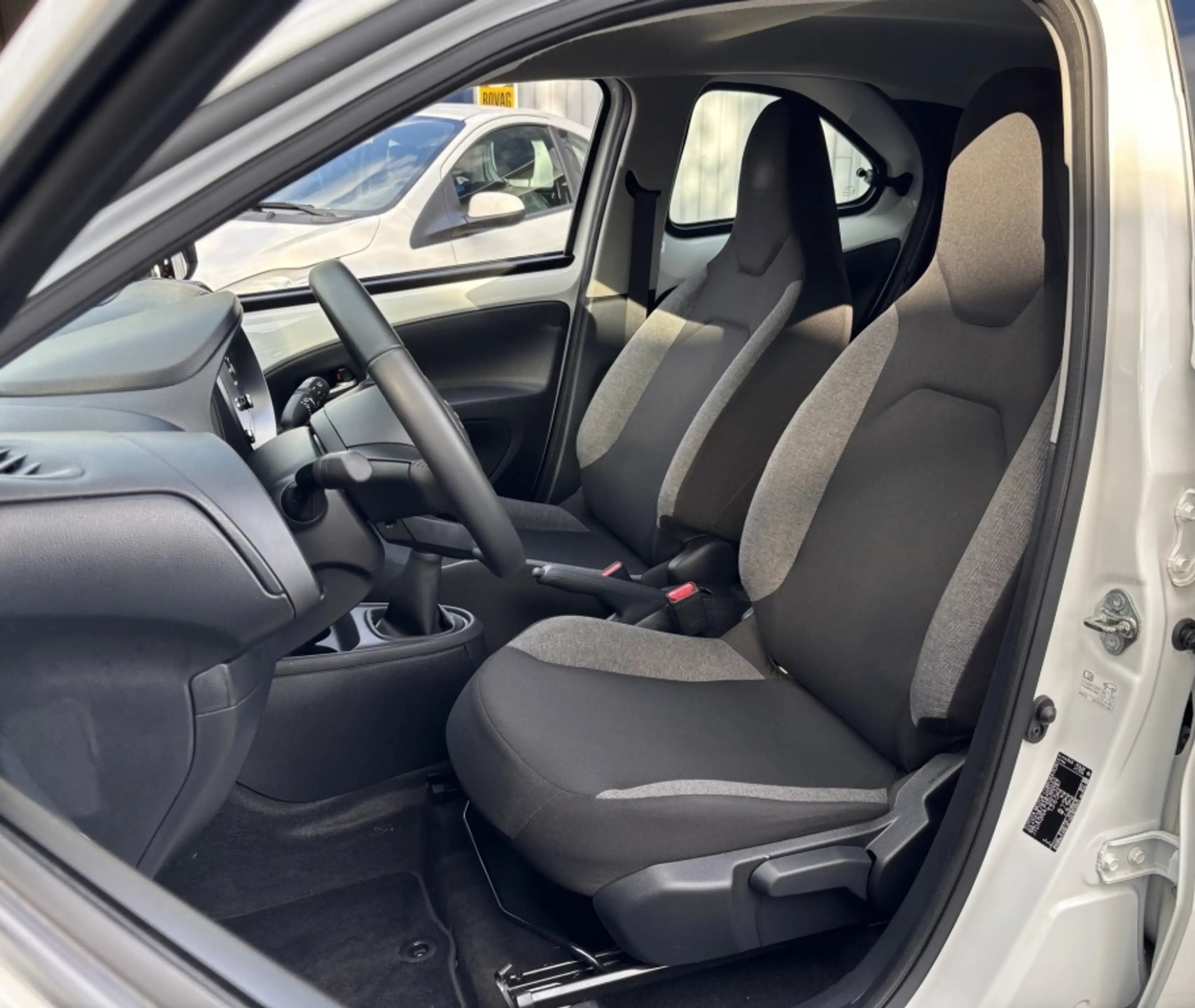 Toyota Aygo X 1.0 VVT-i MT Play AIRCO / CAMERA / 38.984 KM NAP — photo 10