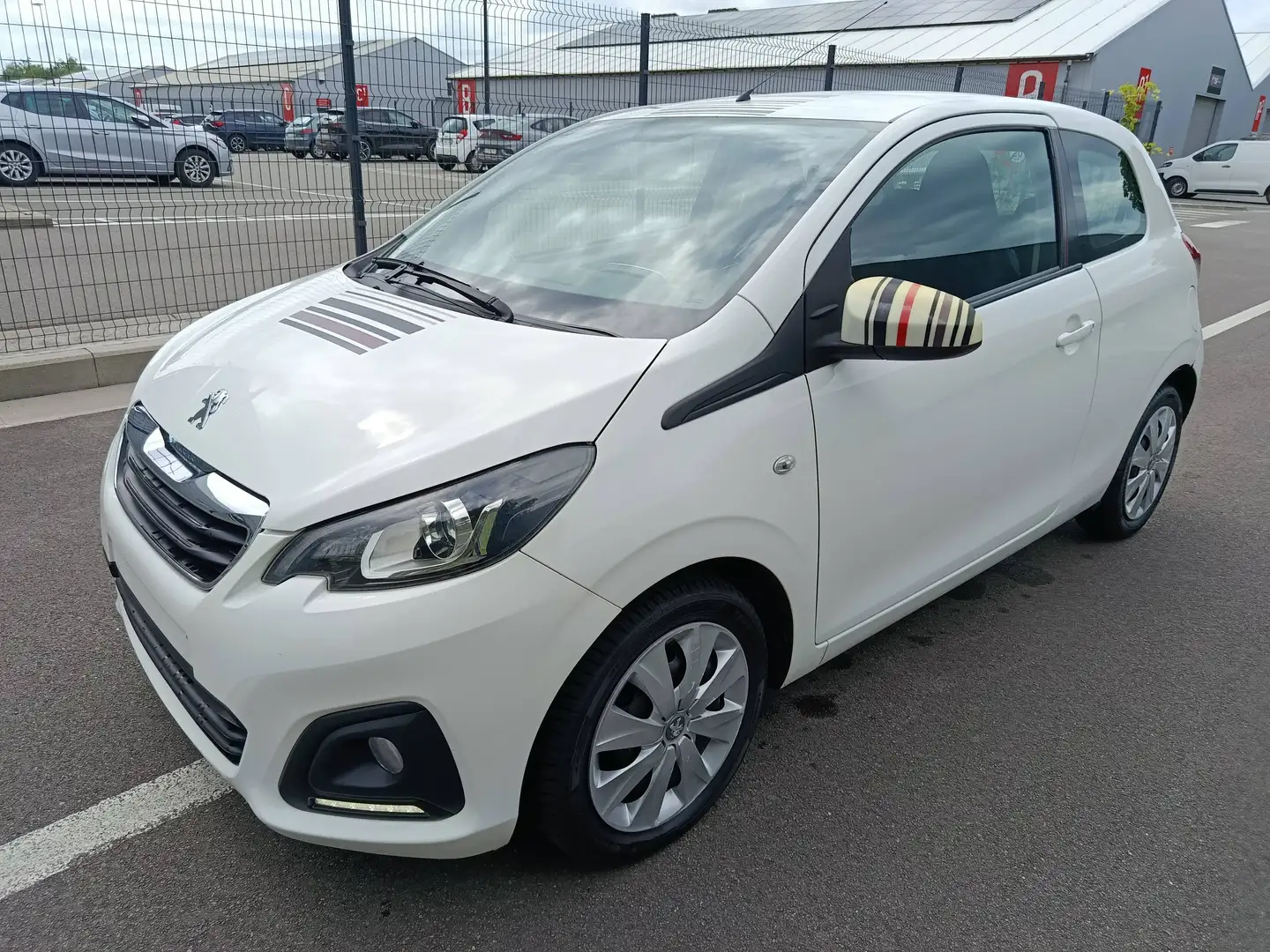 Peugeot 108 108 1.2 Essence Allure eur6 Airco Weiß - 1