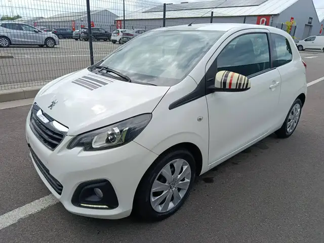Peugeot 108 108 1.2 Essence Allure eur6 Airco