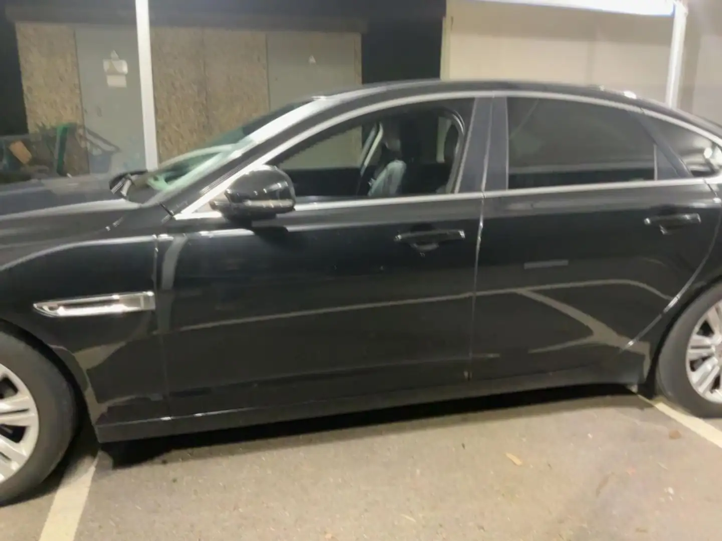 Jaguar XF 2.0i4D Prestige AWD Aut. 180 - 2