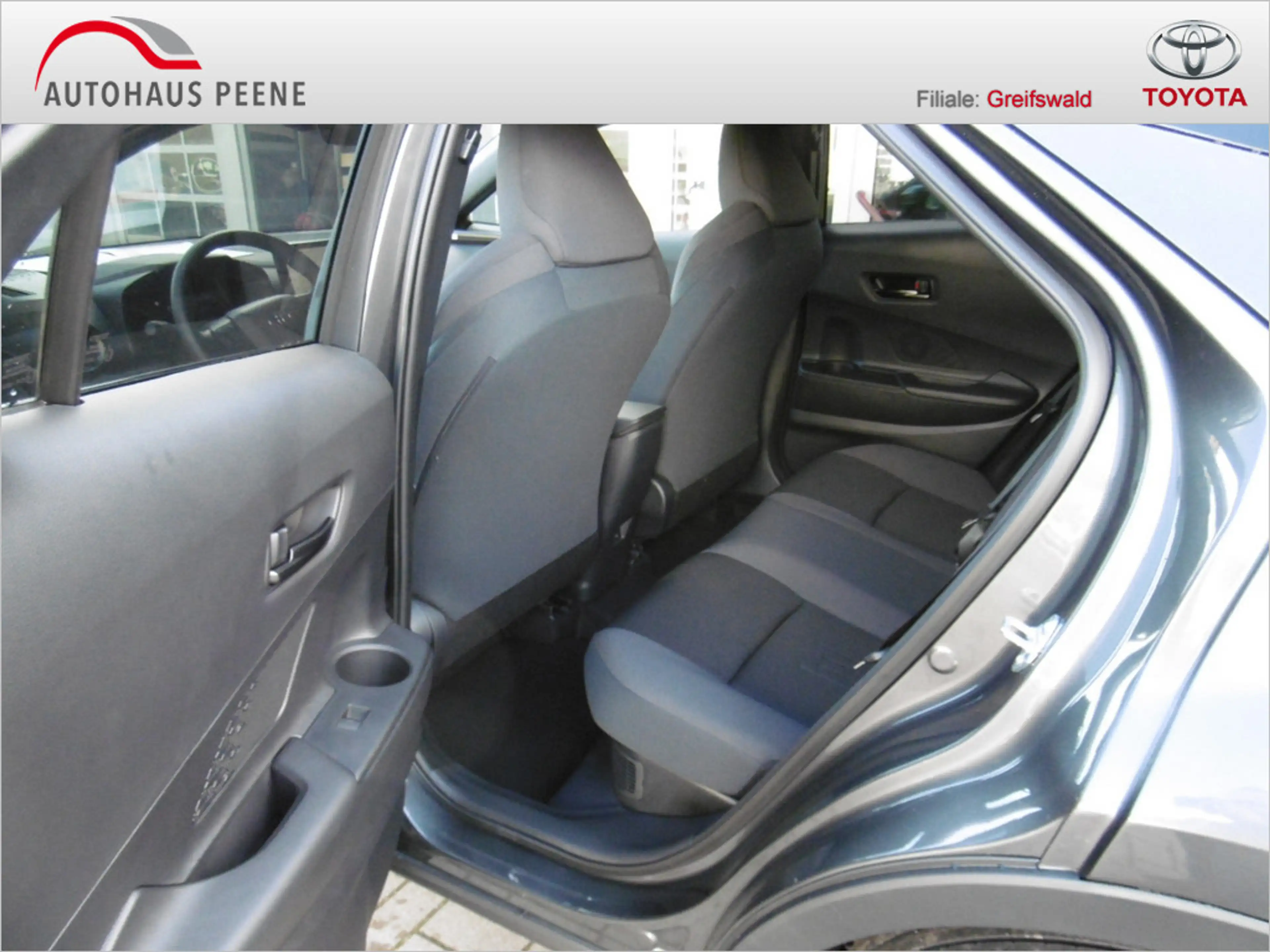 Toyota C-HR 2.0 Plug-In Hybrid FWD Teamplayer LED — photo 11