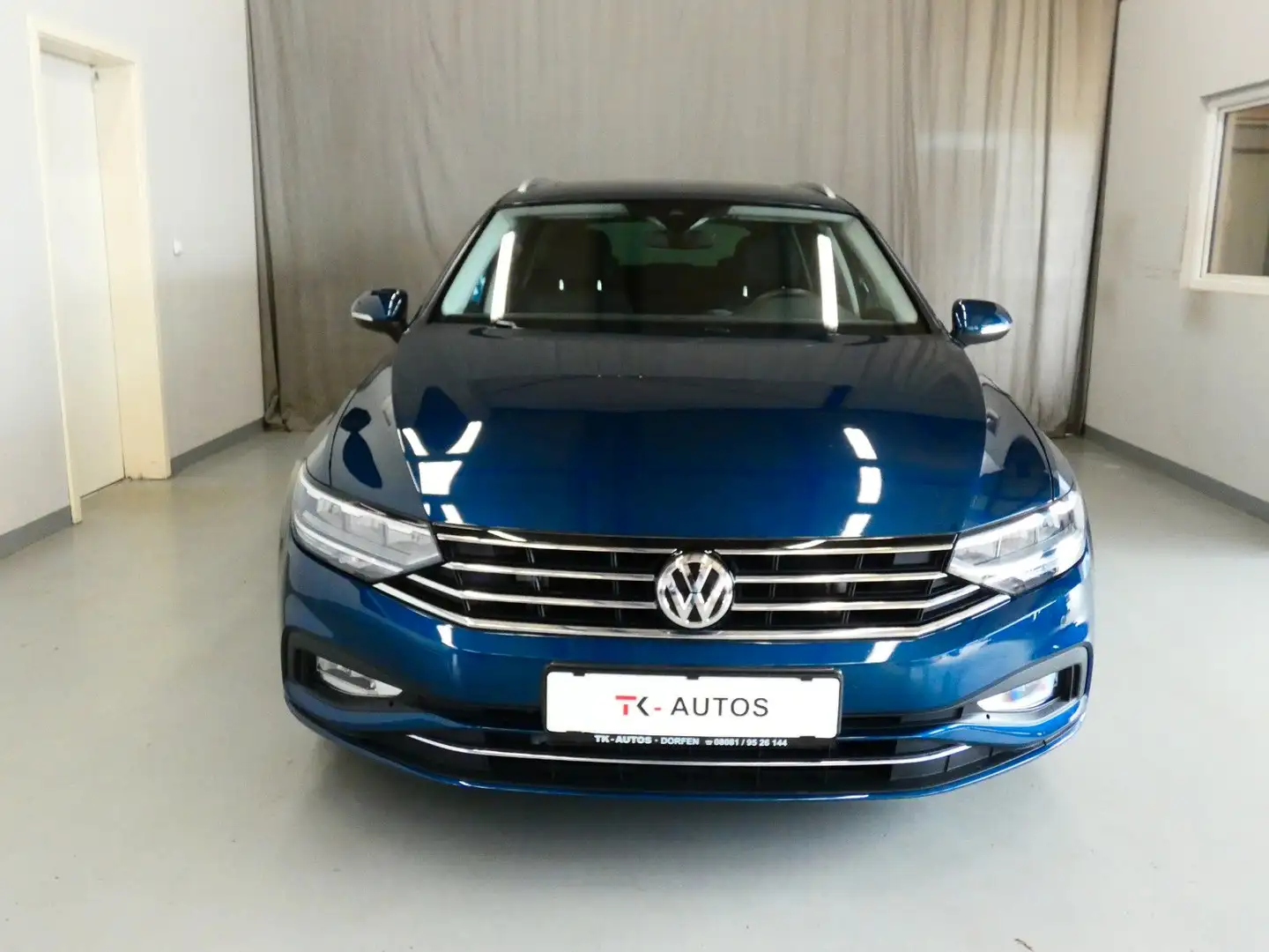 Volkswagen Passat Variant Passat Var. 1.5 TSI,1.Hand,Navi,LED,ACC,Panorama Blau - 2